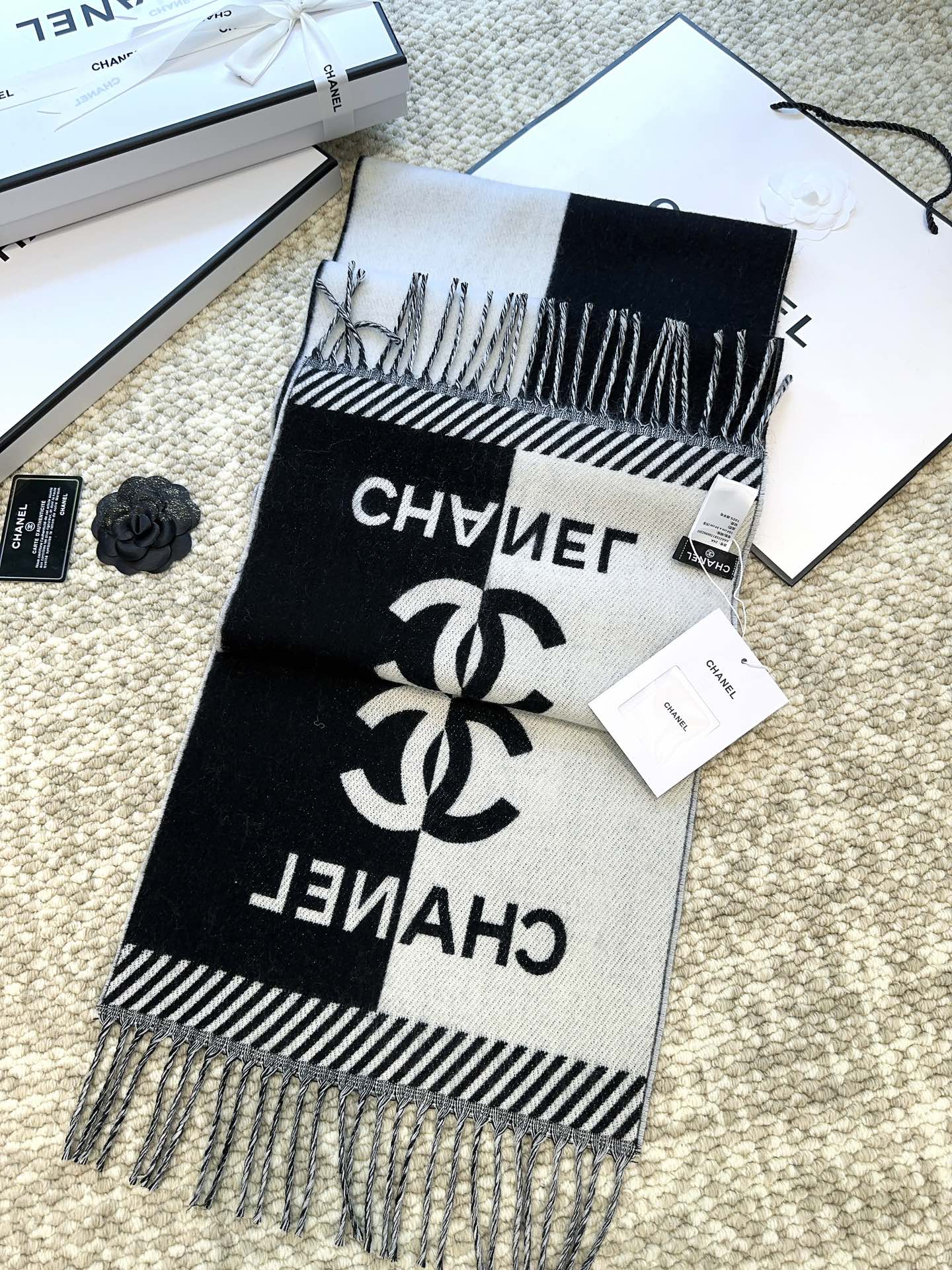 CC Scarf 184 CM In Black Mix White Wool Jacquard 424860