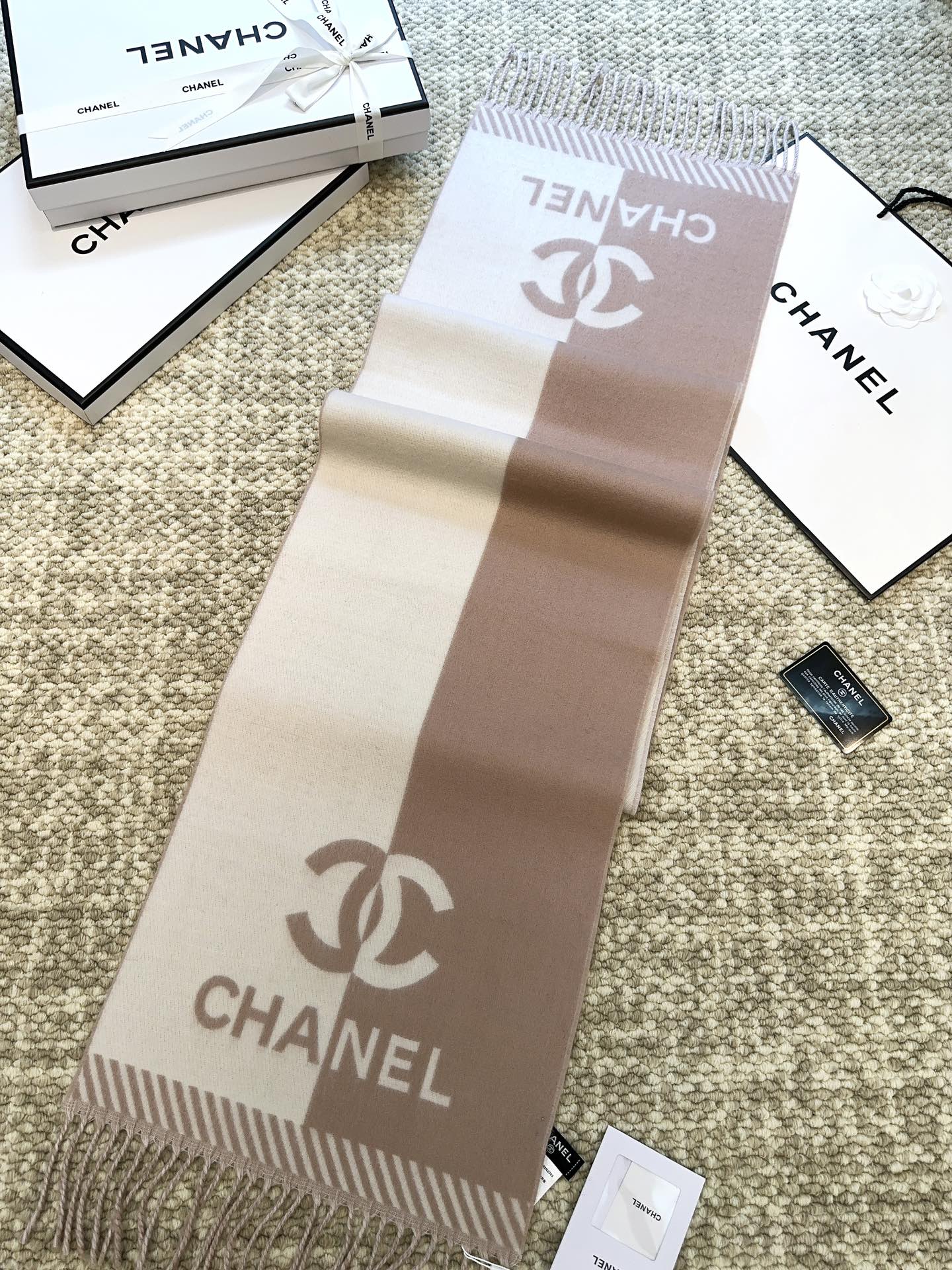CC Scarf 184 CM In Milky Brown Mix White Wool Jacquard 424859