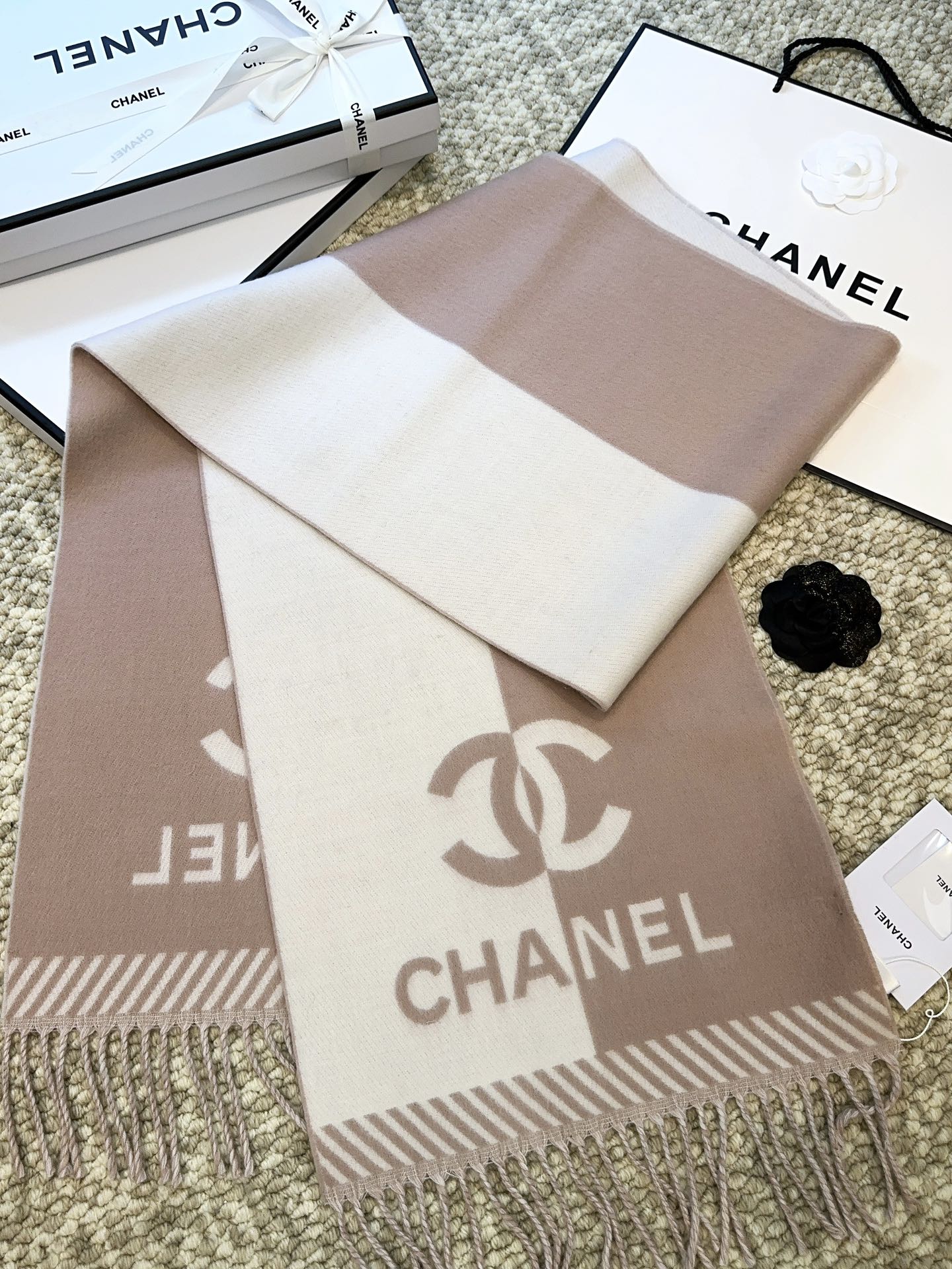 CC Scarf 184 CM In Milky Brown Mix White Wool Jacquard 424859