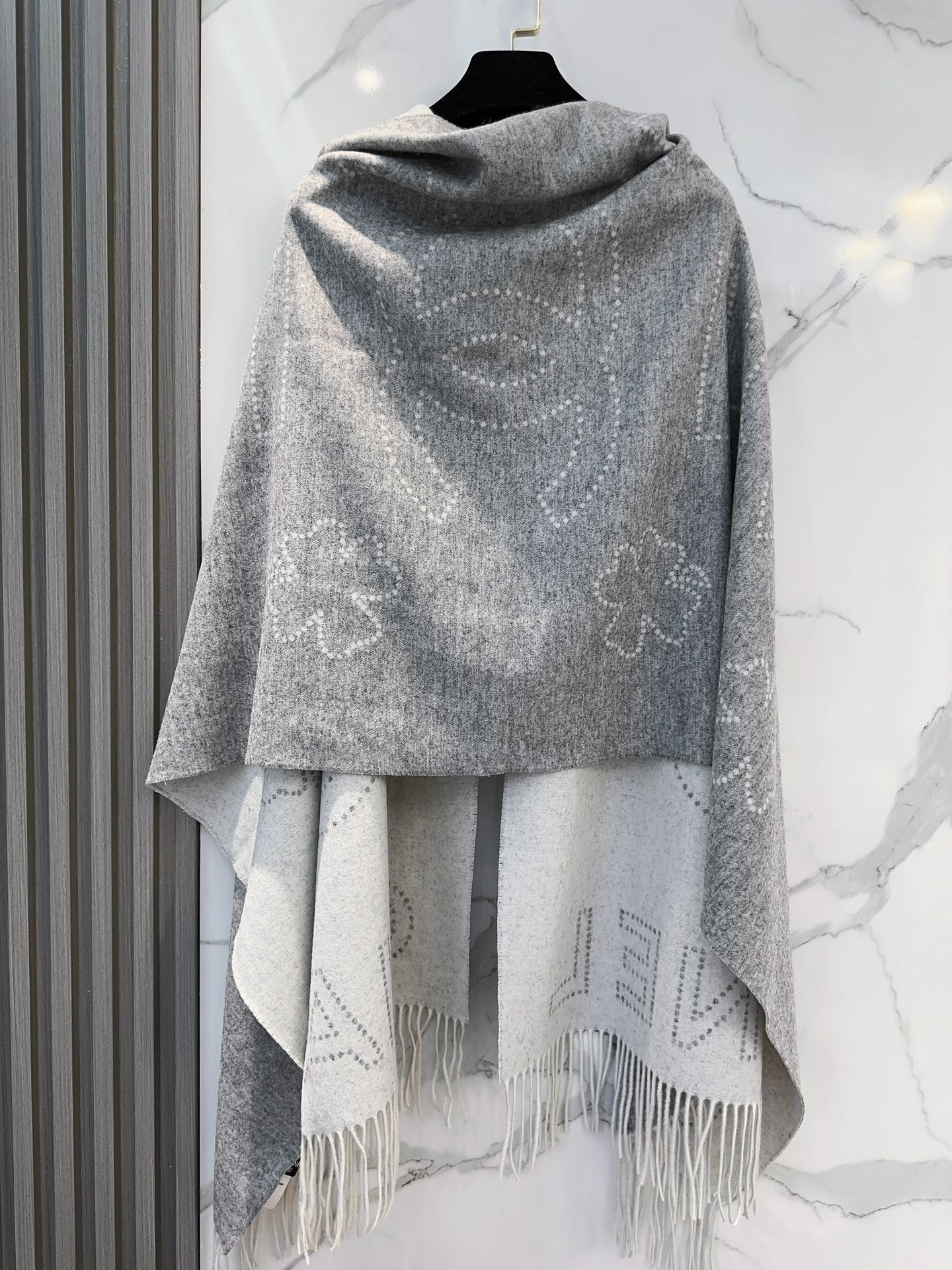 CC Scarf 200 CM In Grey Mix White Cashmere 403830