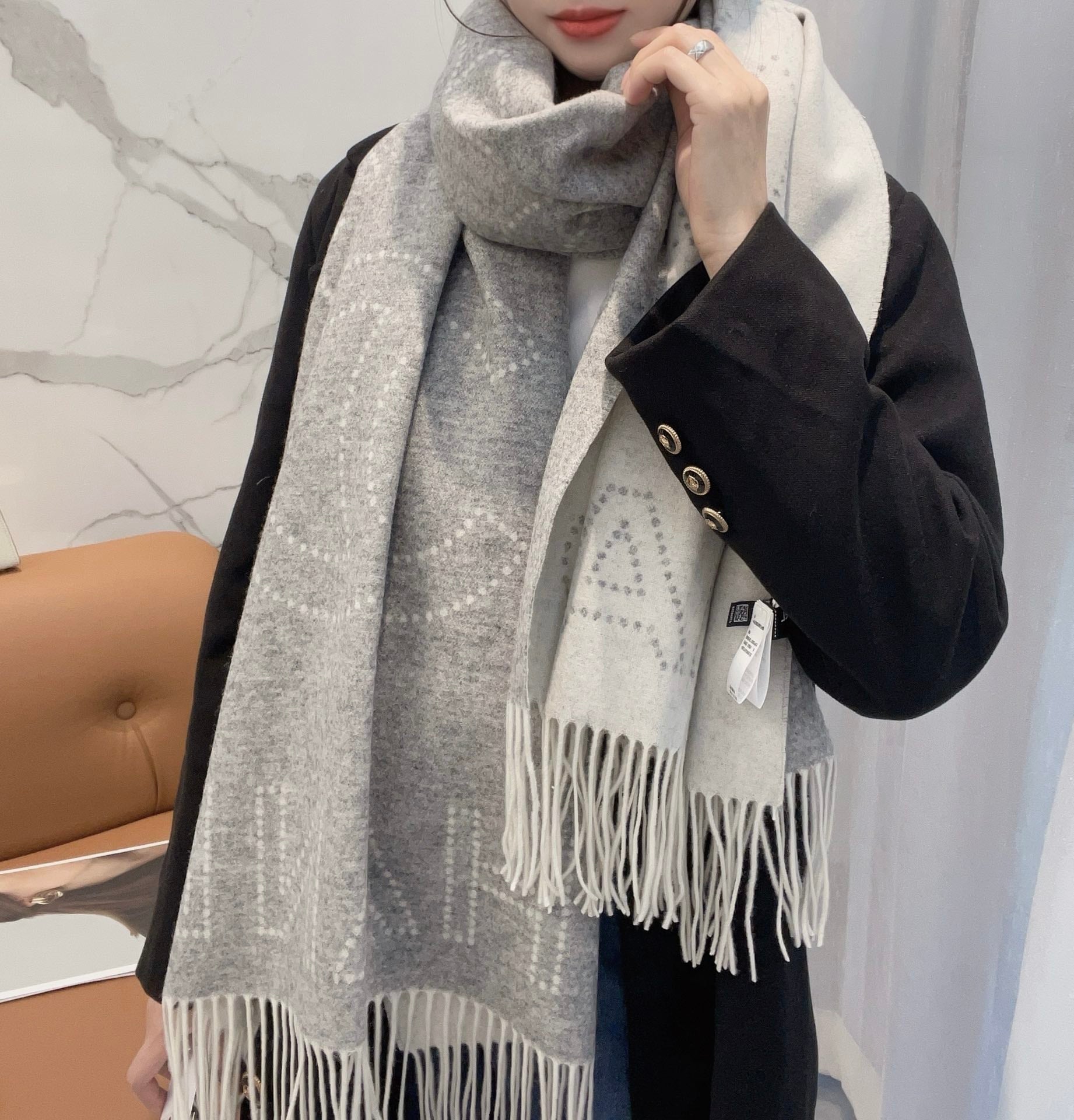 CC Scarf 200 CM In Grey Mix White Cashmere 403830