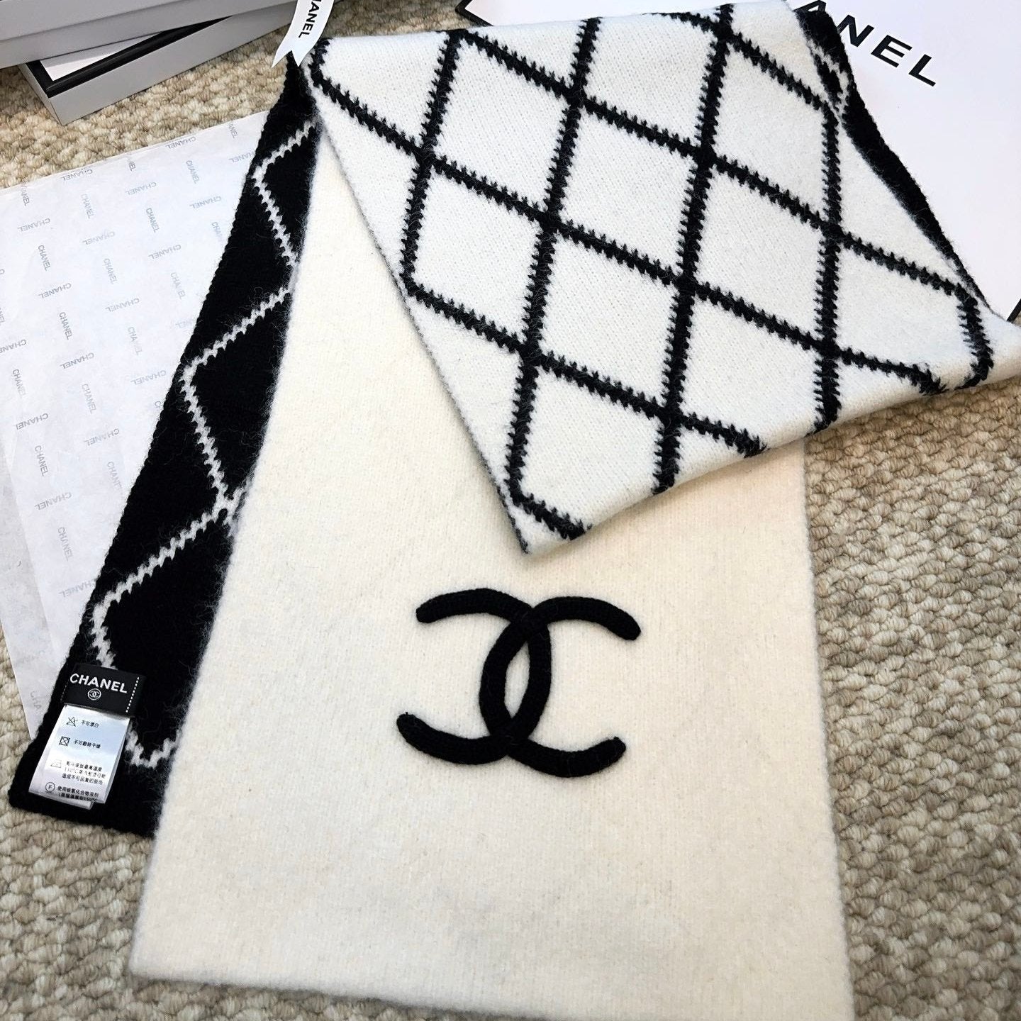 CC Scarf 180 CM In White Mix Black Cashmere And Fleece Wool Mix Mulberry Silk 413700