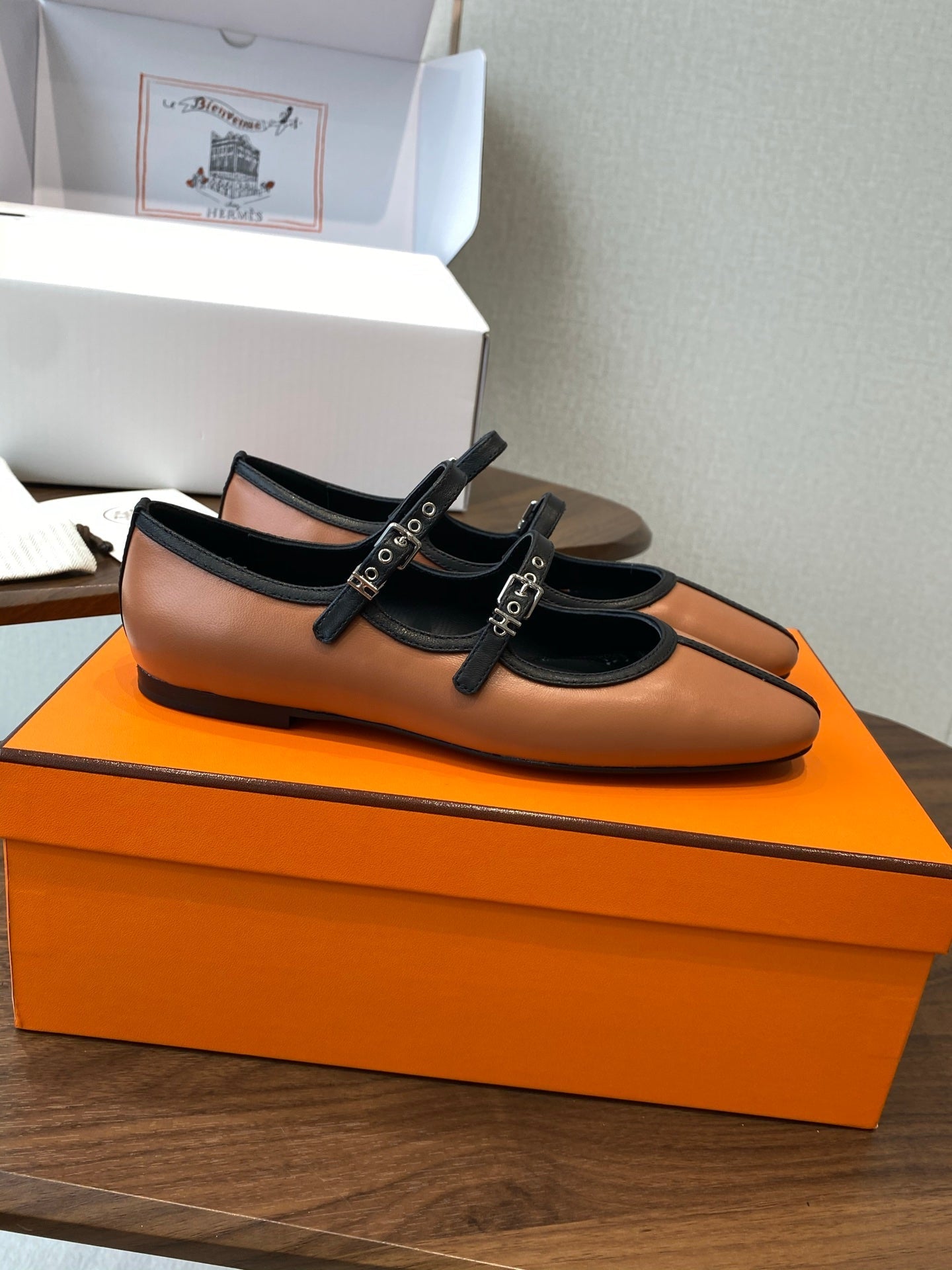 HM  25s Mary Jane Double Strap Camel Black Calfskin 422564