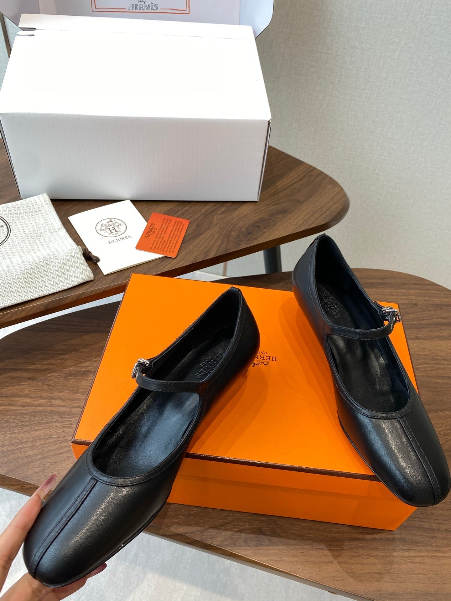 HM  25s Mary Jane 40mm Black  Calfskin 422570