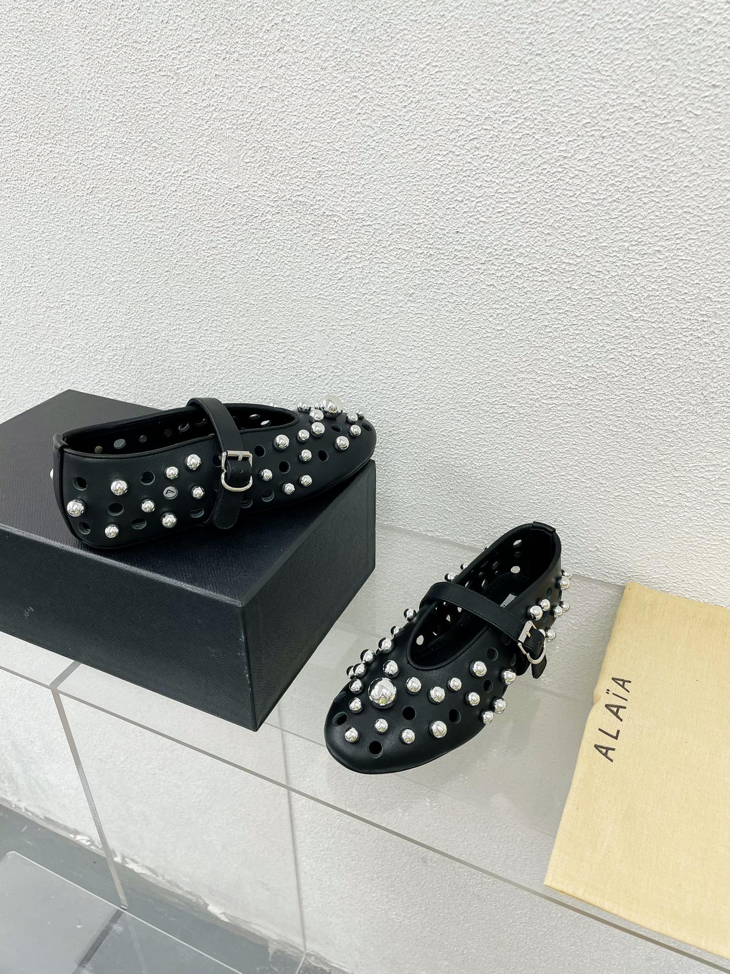 Alaila Ballet Flats In Black Lambskin Beaded  897246