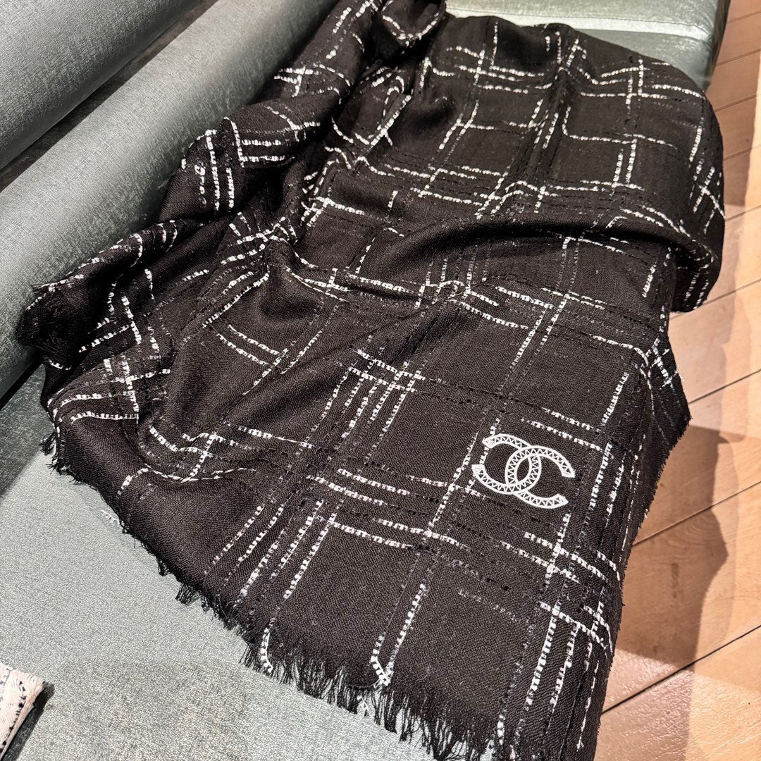 CC Scarf 200 CM In Black With White Stripes Cashmere 394656