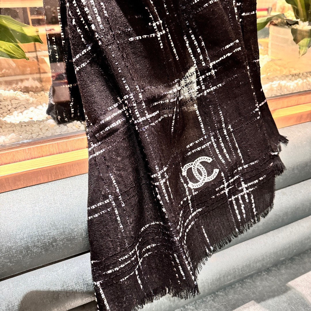 CC Scarf 200 CM In Black With White Stripes Cashmere 394656