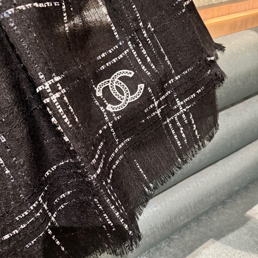 CC Scarf 200 CM In Black With White Stripes Cashmere 394656