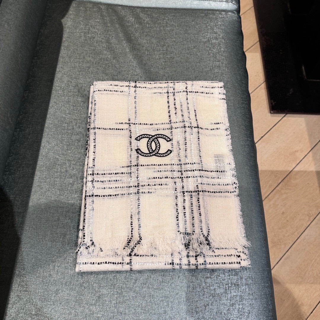 CC Scarf 200 CM In White With Black Stripes Cashmere 413882
