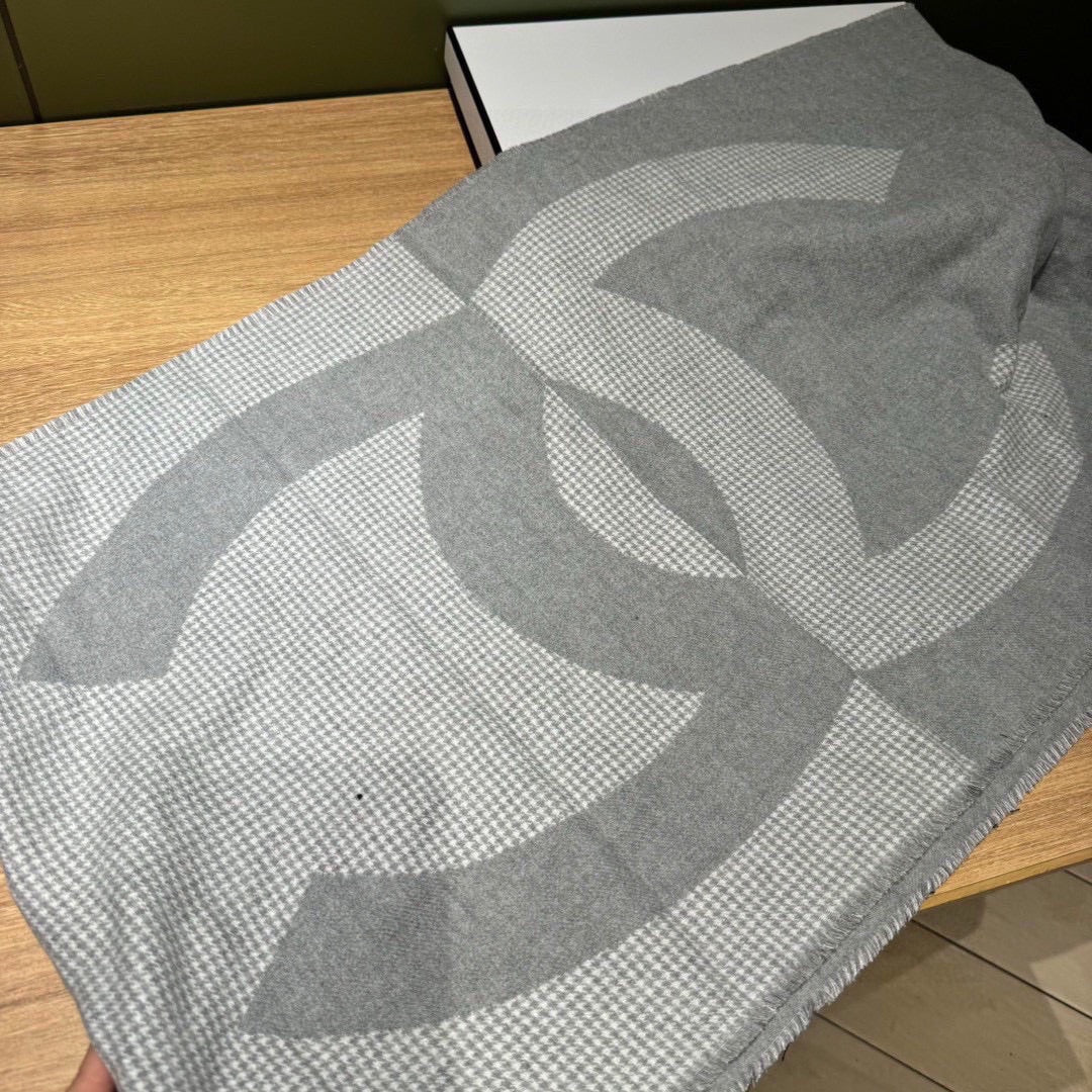 CC Scarf 185 CM In Grey Caro Cashmere 422860