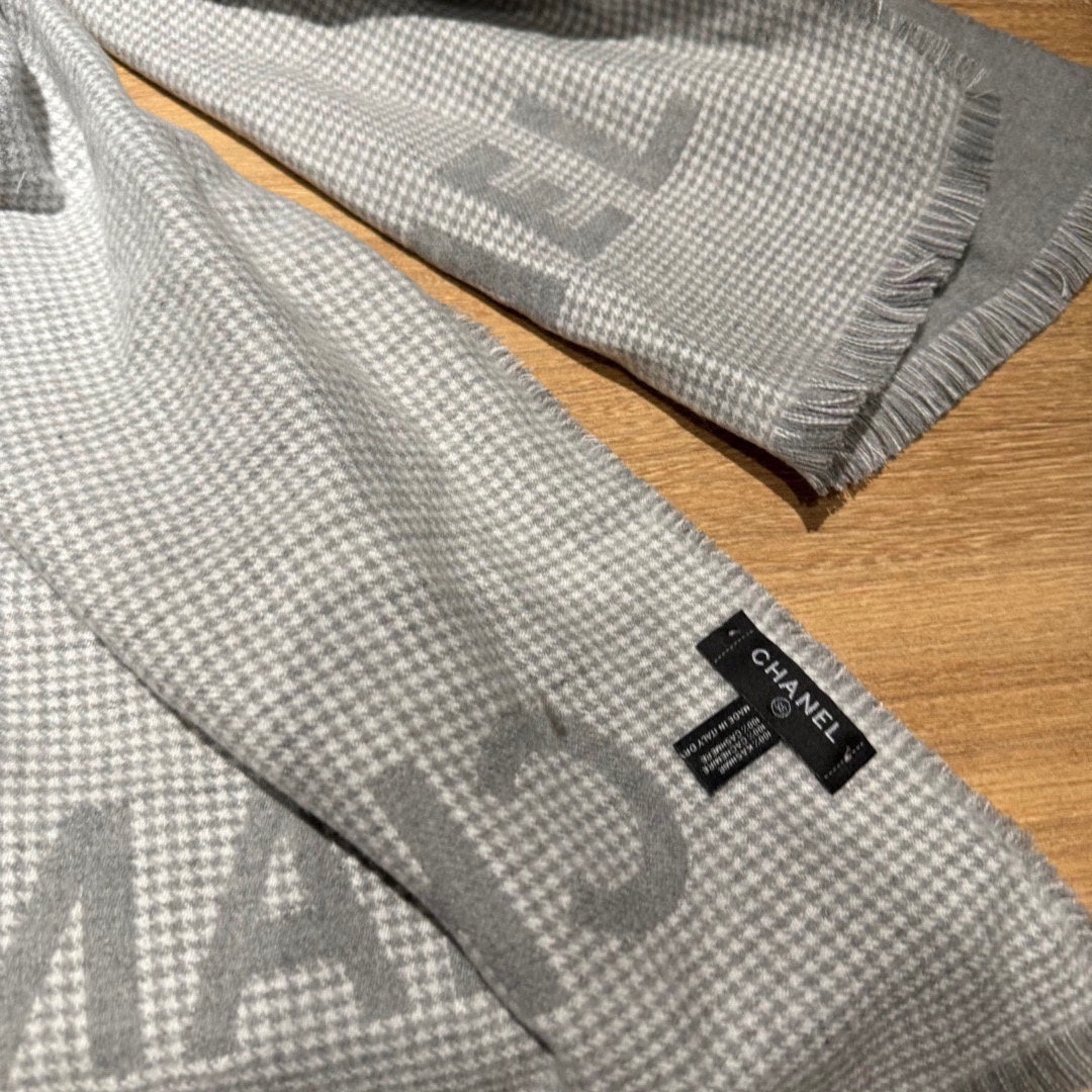 CC Scarf 185 CM In Grey Serrated Shape Cashmere 422860