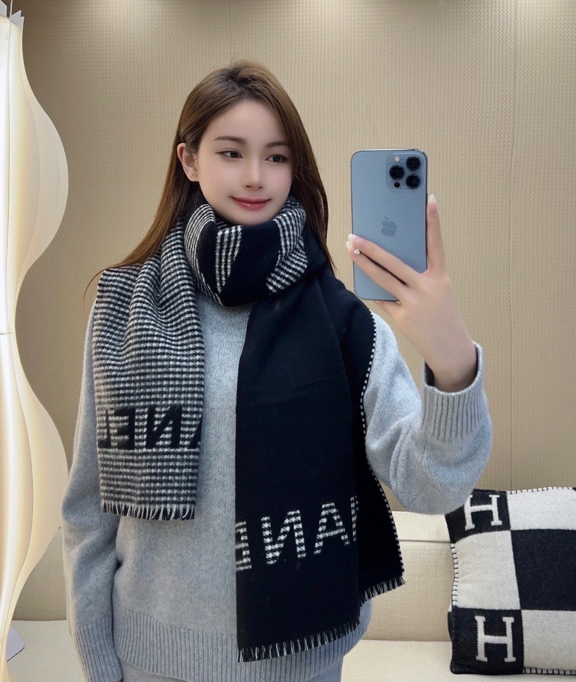 CC Scarf 185 CM In Black Mix Grey Serrated Shape Cashmere 422861