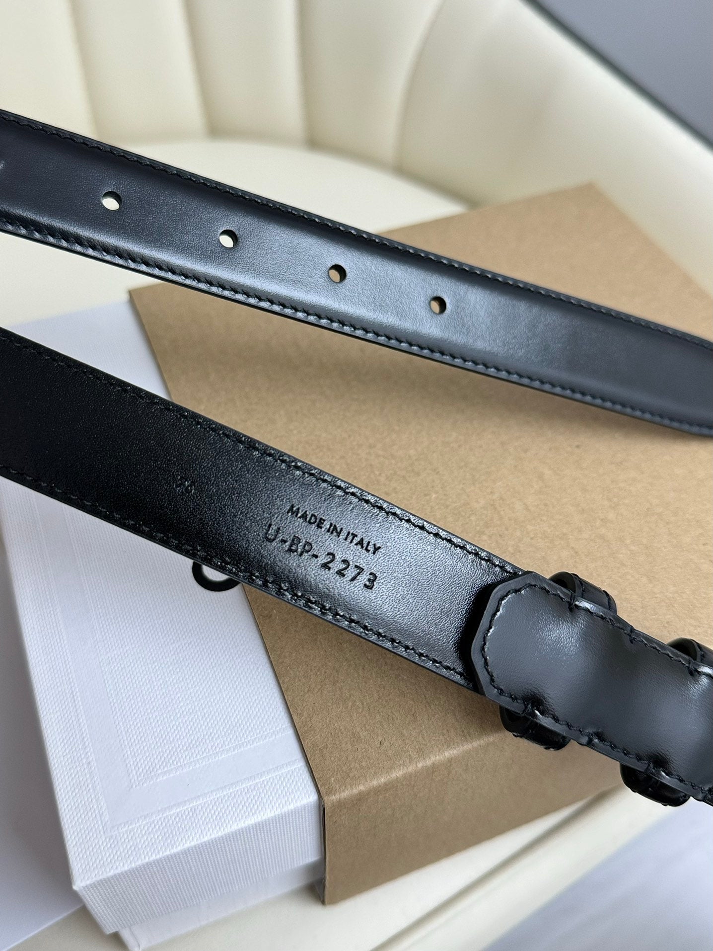 MEDIUM TRIOMPHE BELT 25MM LEATHER GOLD HARDWARE