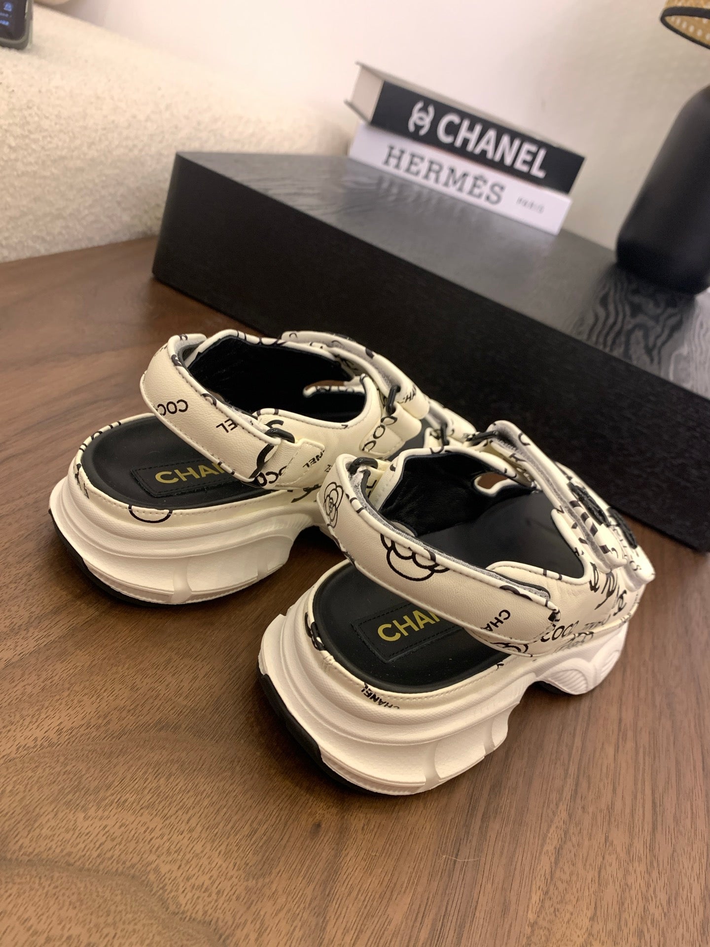 CC Toe Sandals White Mix Camellia Pattern Leather 299536