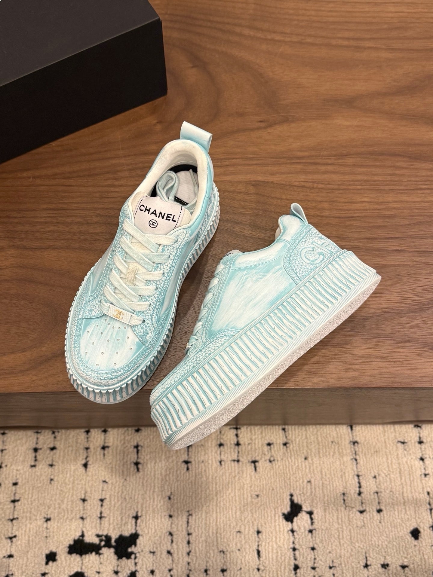 CC 26s Casual Sneaker Blue Pastel Leather 183619
