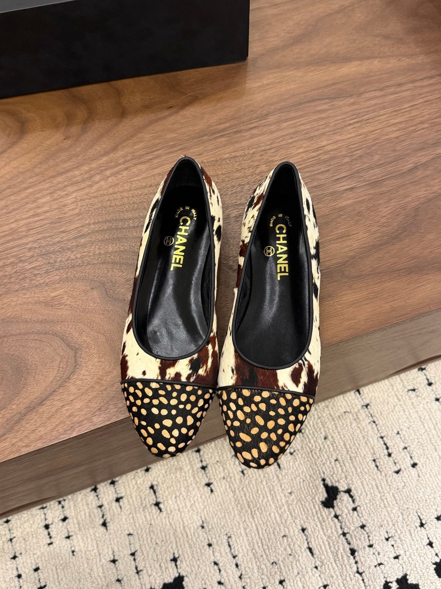 Chanel 2026 Ballet Flat Black White Brown Horsehair Calfskin 686503