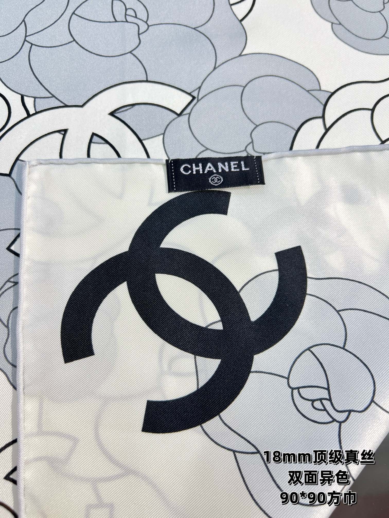 CC Square Scarf 90 CM In Grey Black And White Camellia Logo Print Silk Twill 288739