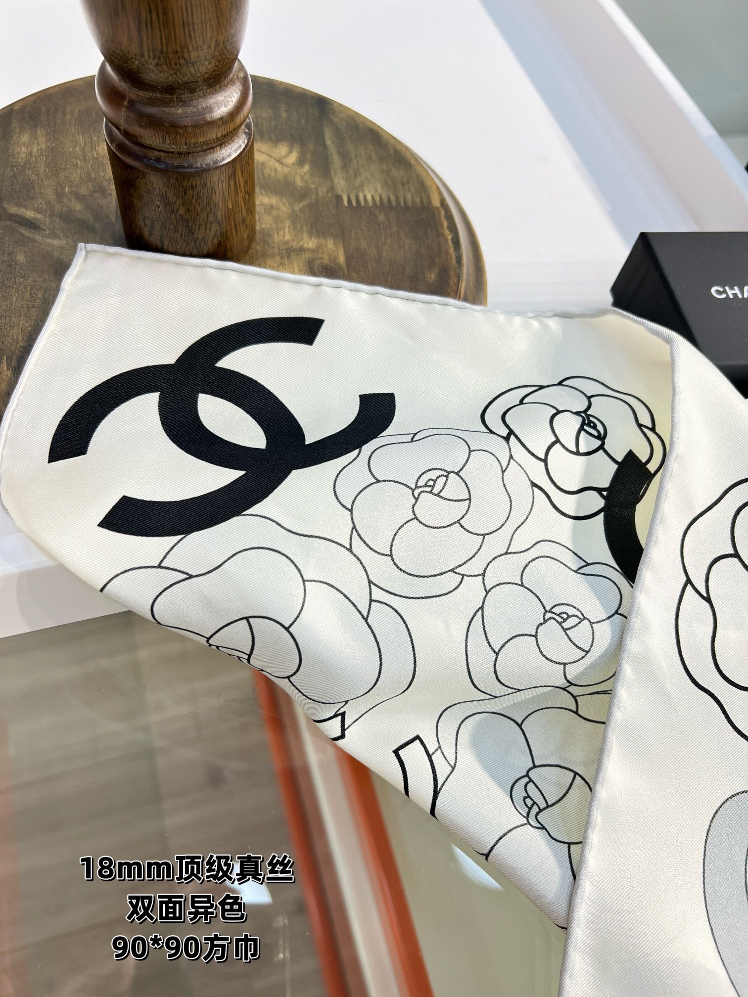 CC Square Scarf 90 CM In Grey Black And White Camellia Logo Print Silk Twill 288739