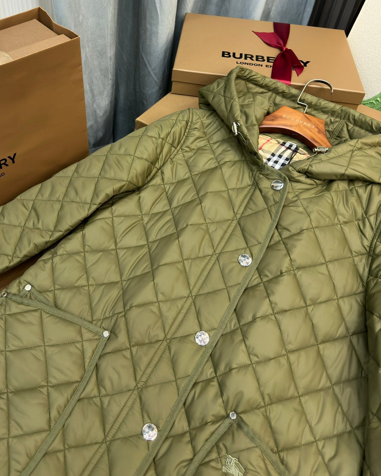 Burberry 25 Quilted  Hooded Long Coat Green Polyester Cotton