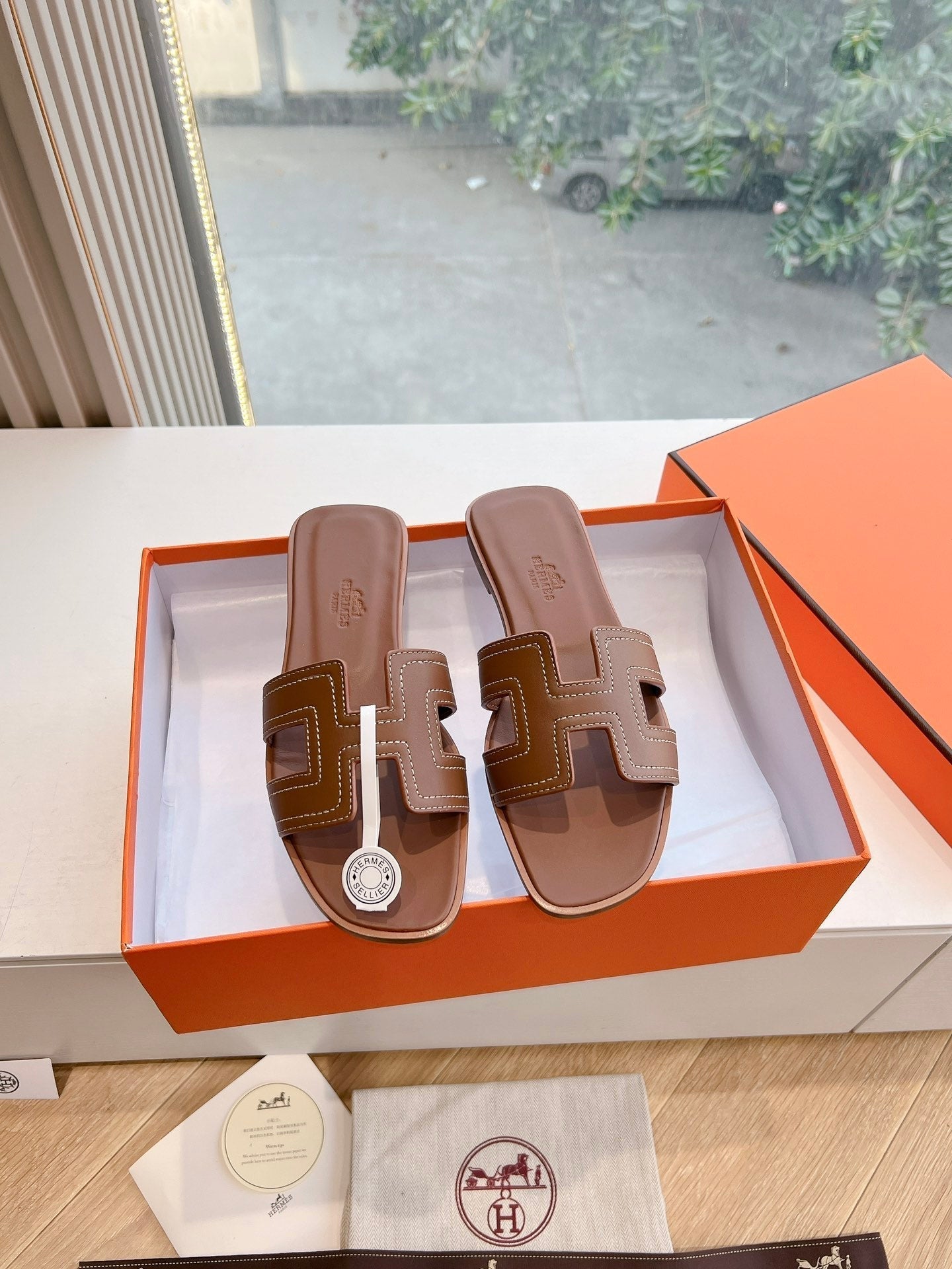 HM 25C Oran Sandal Caramel Brown Leather 202829