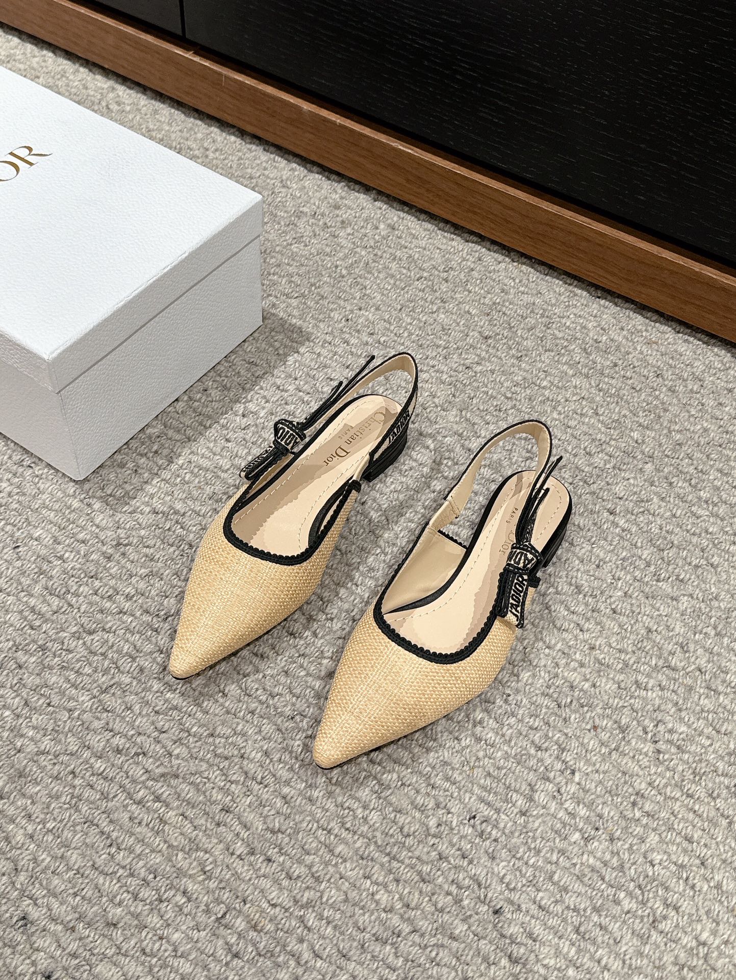 cd slingback flat beige raffia lambskin