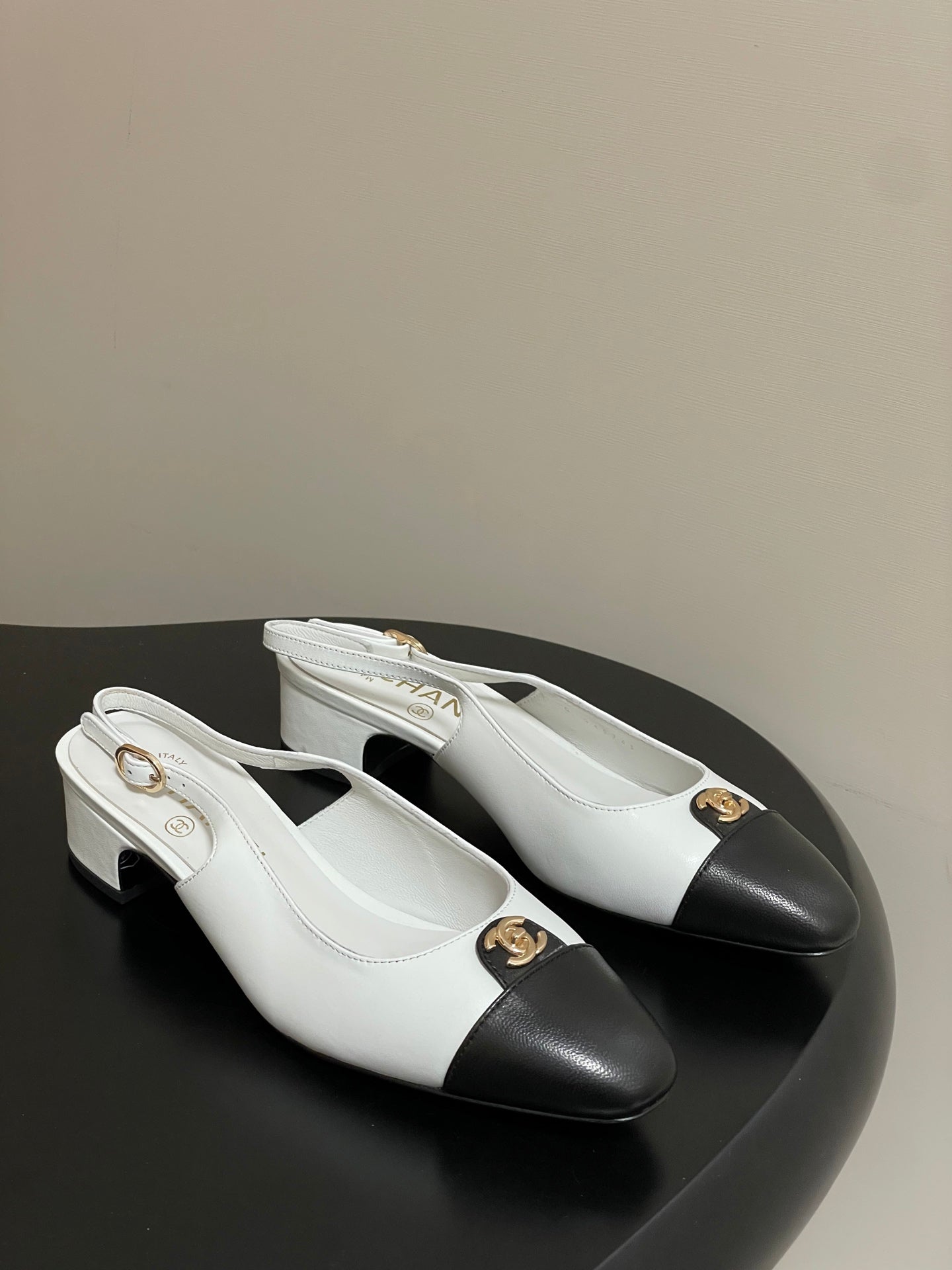 Chanel 25 Slingback 30mm White Black Lambskin 473214