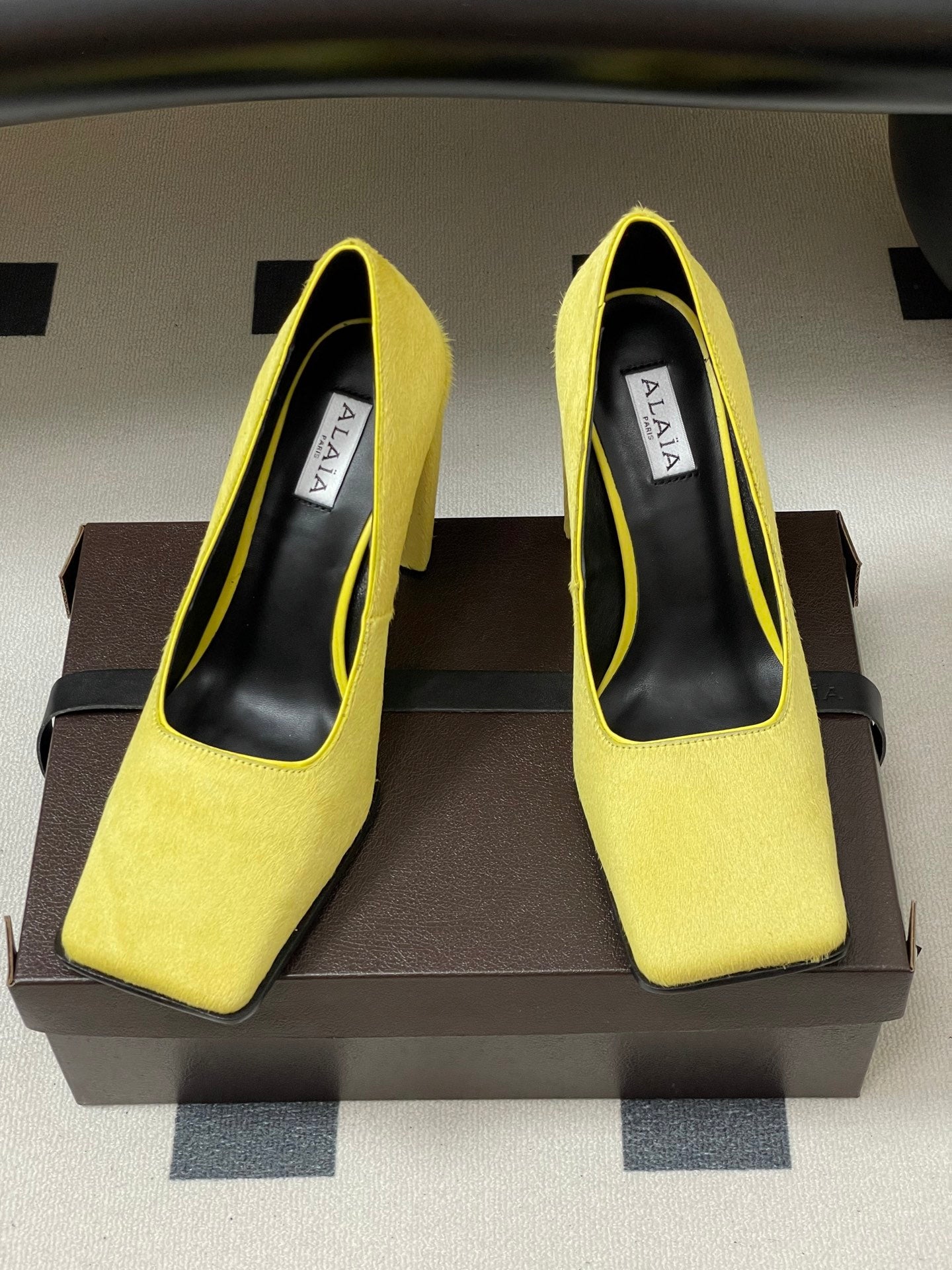 Alaia 2026 Block Heel Pumps 100mm Suede 777392