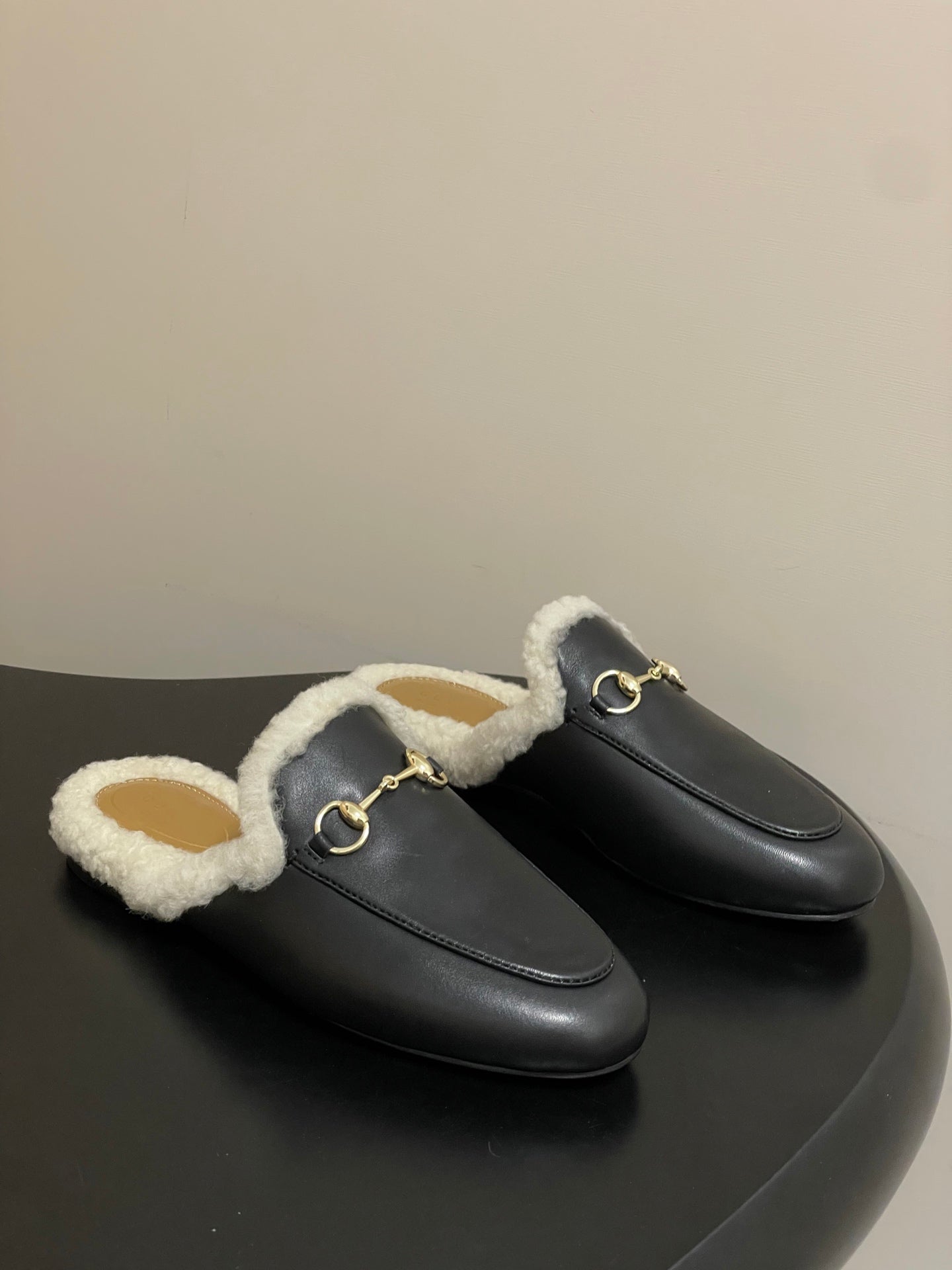 GG horsebit flat mules black cowhide 534713