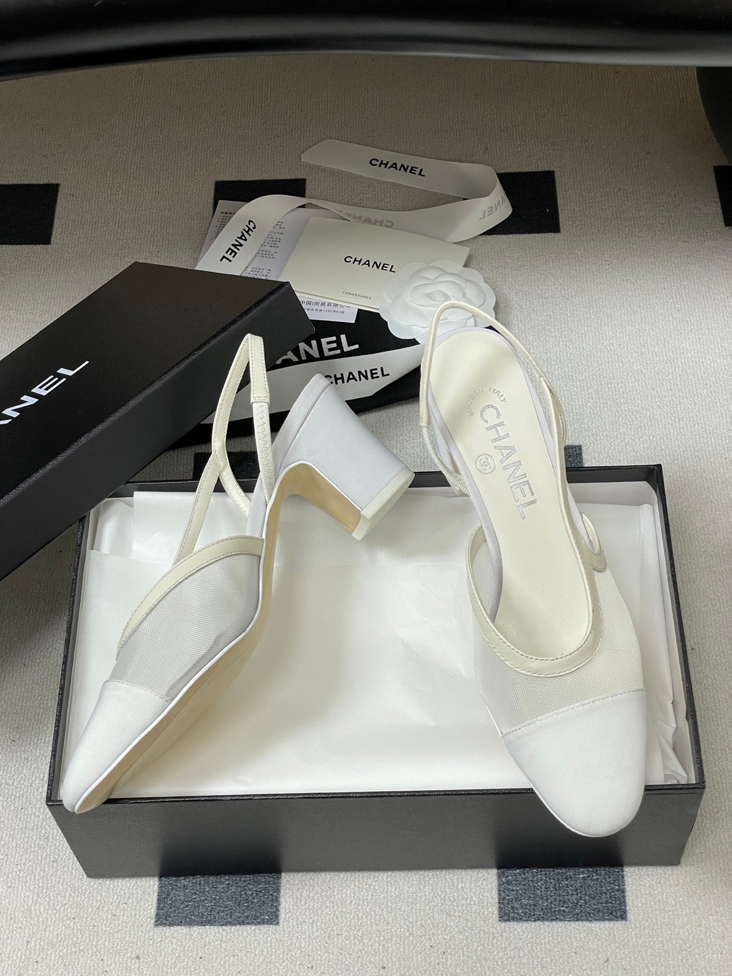 CC 26s Slingback  65 White Mesh Fabric Sheepskin 649445