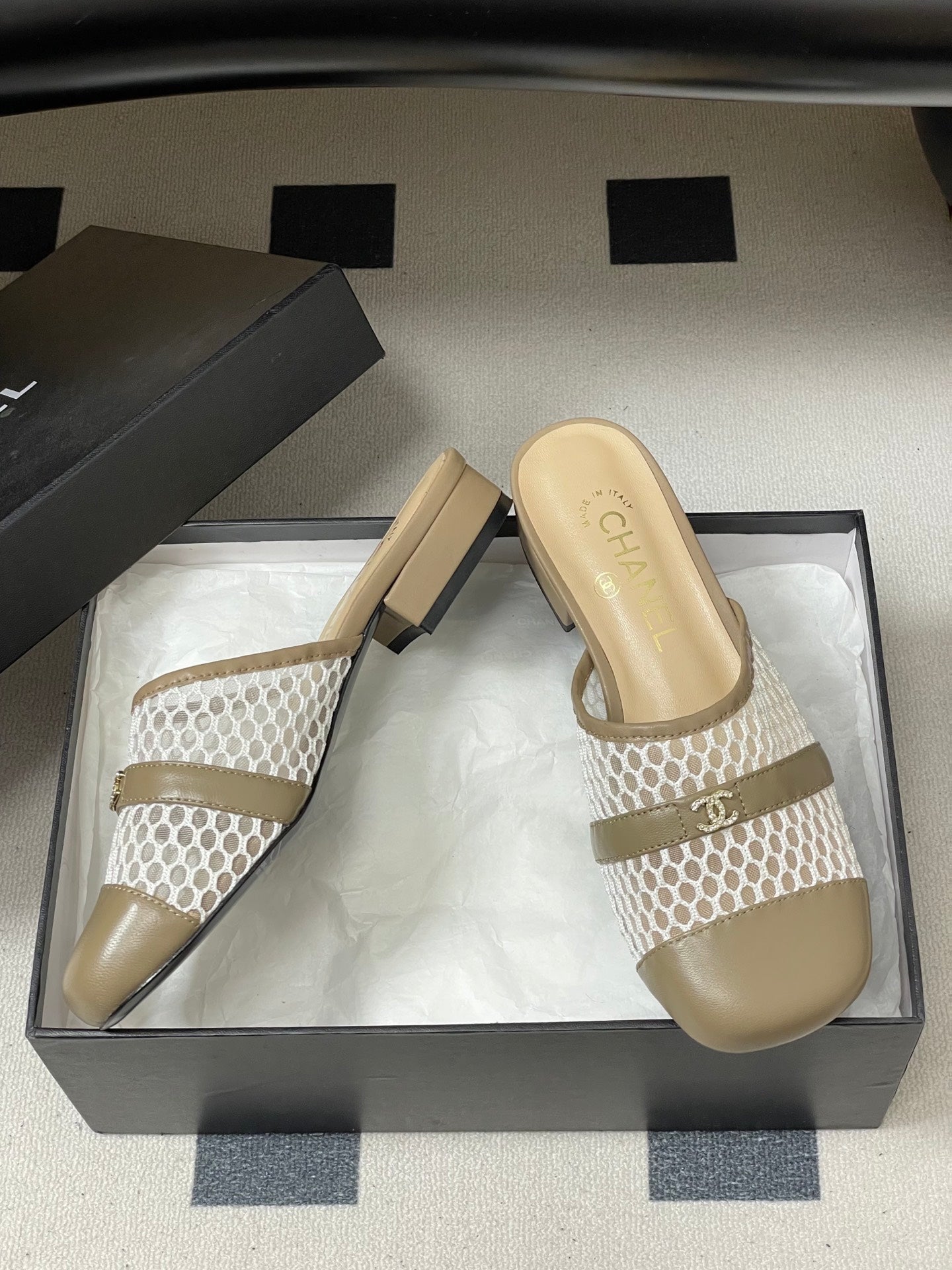 CC 26s High-Heeled Mules Light Taupe Cowhide 649465