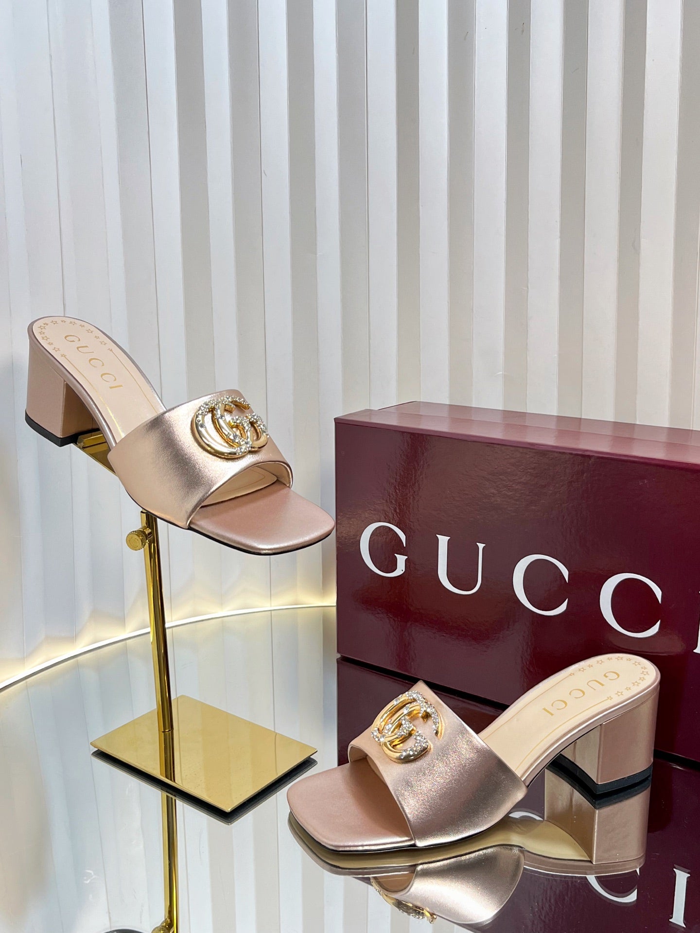 GC 25 Interlocking G Heeled Sandal Nude Patent Leather 294640