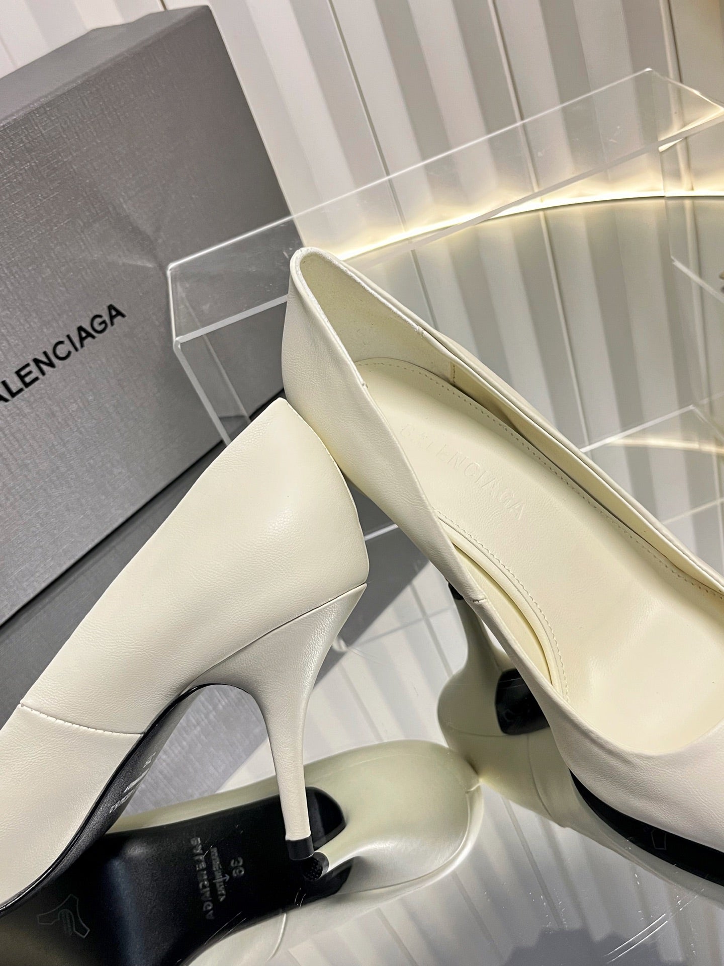 Balenciaga 2026 Avenue BB Editor 85mm Pump White Calfskin 616566