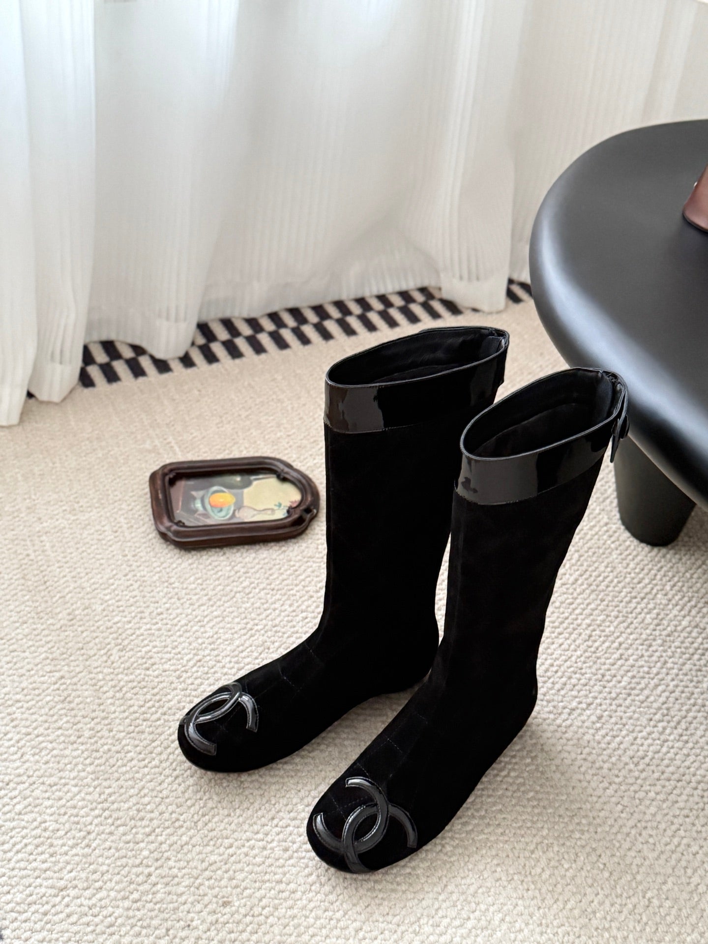 CC 2025 Vintage Cambon Mid-Calf Boots Black Suede Patent Leather 550641