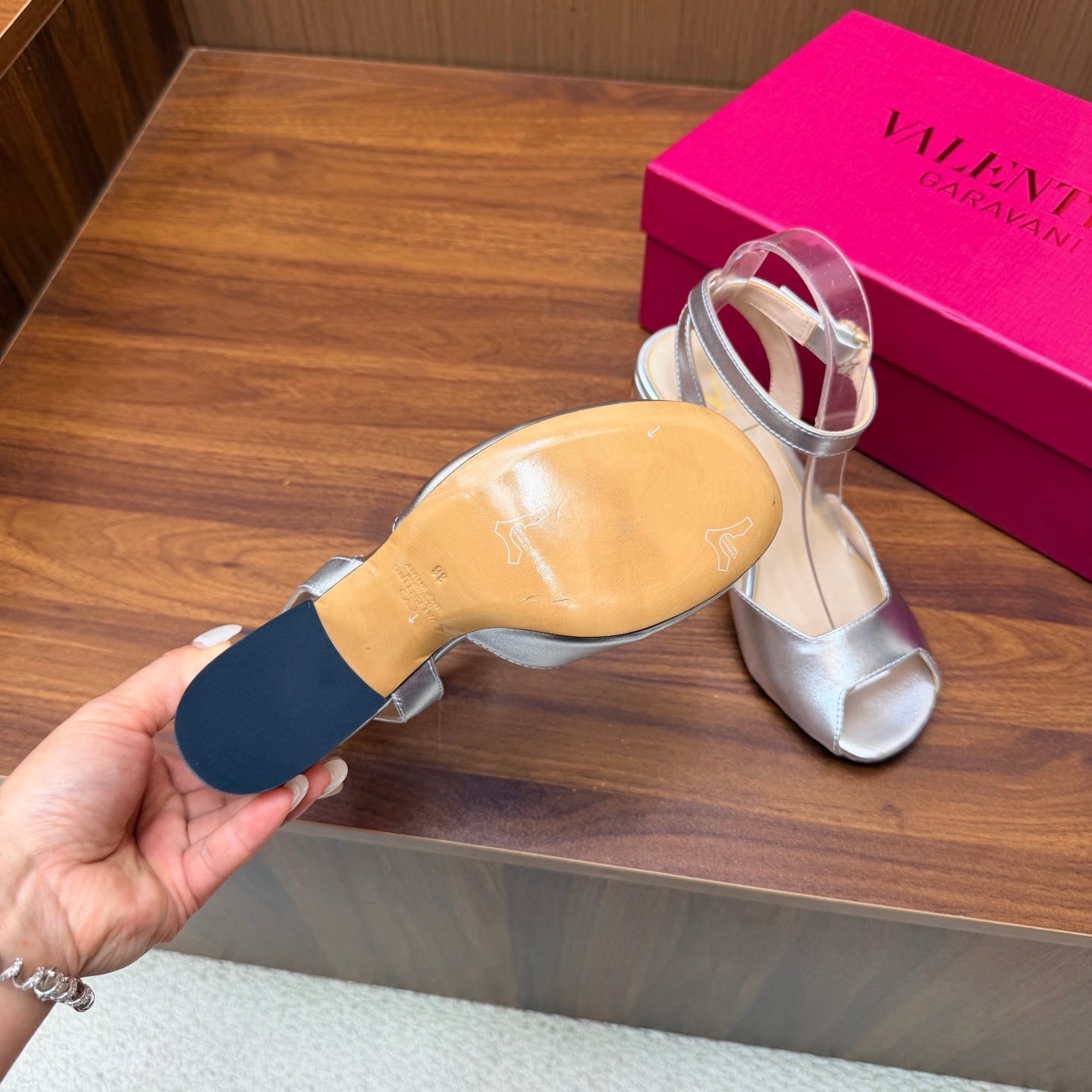 Valentino 2026 VLogo Signature Metallic Leather Block Heel 80mm Sandals Grained Leather 871027