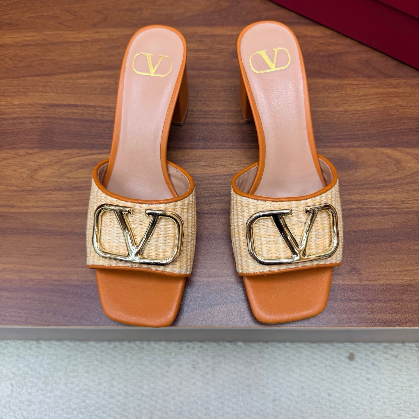 Valentino 2026 VLogo Signature Raffia Block Heel Sandal Woven Calfskin 871040