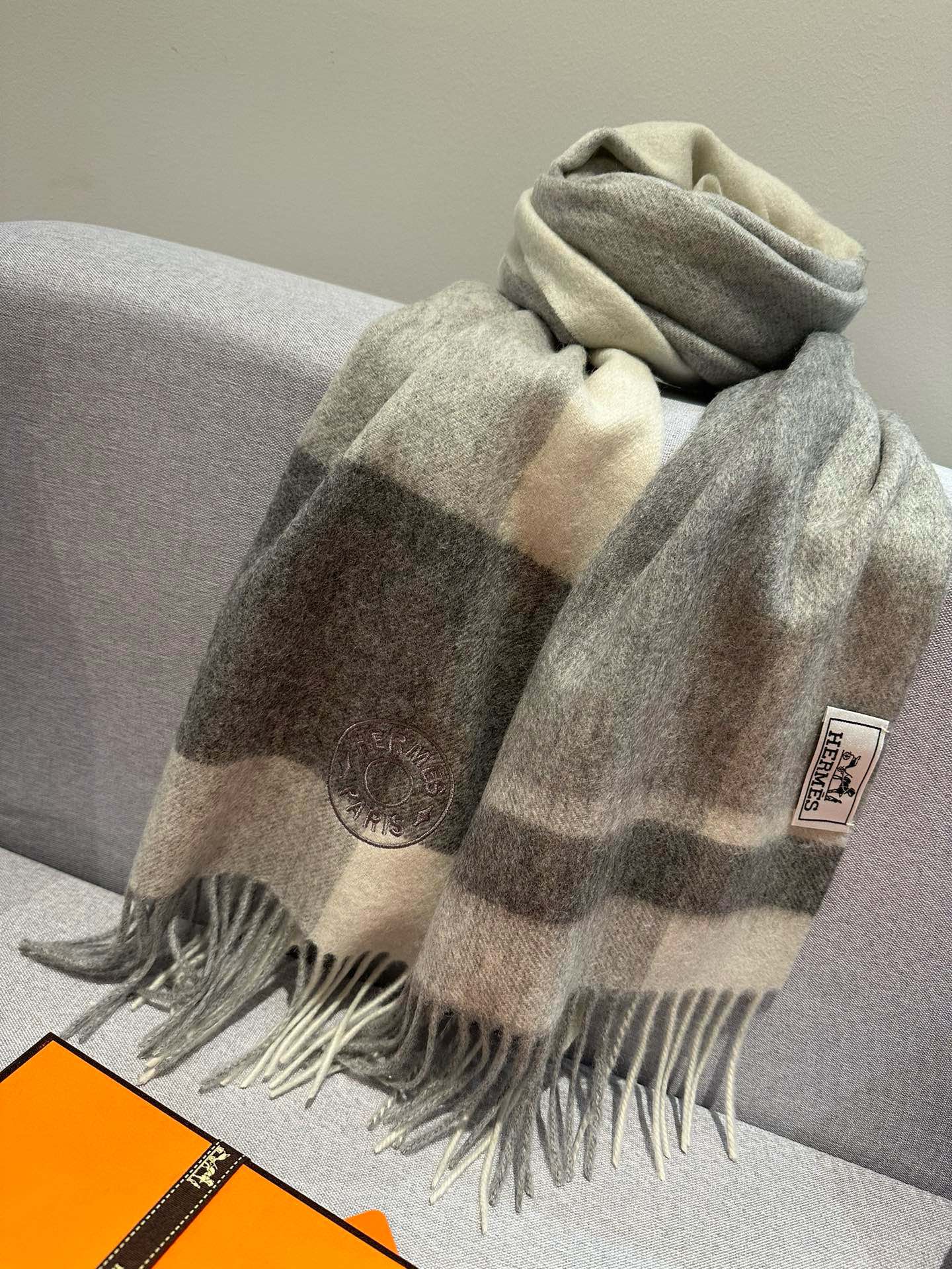 Scarf 180 CM In Grey Black Mix White Cashmere  381230