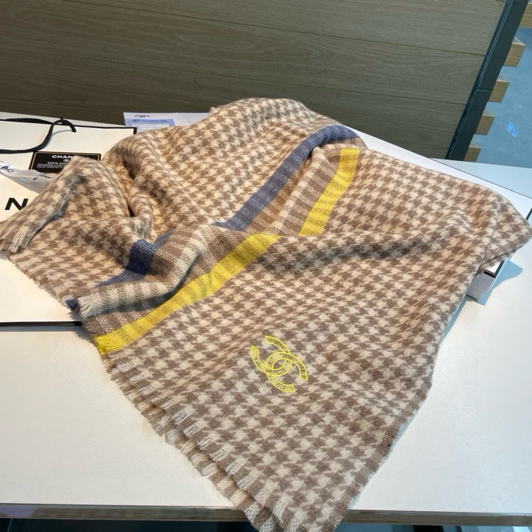 CC Scarf 190 CM In Brown White Mix Yellow Serrated Shape Cashmere 387911