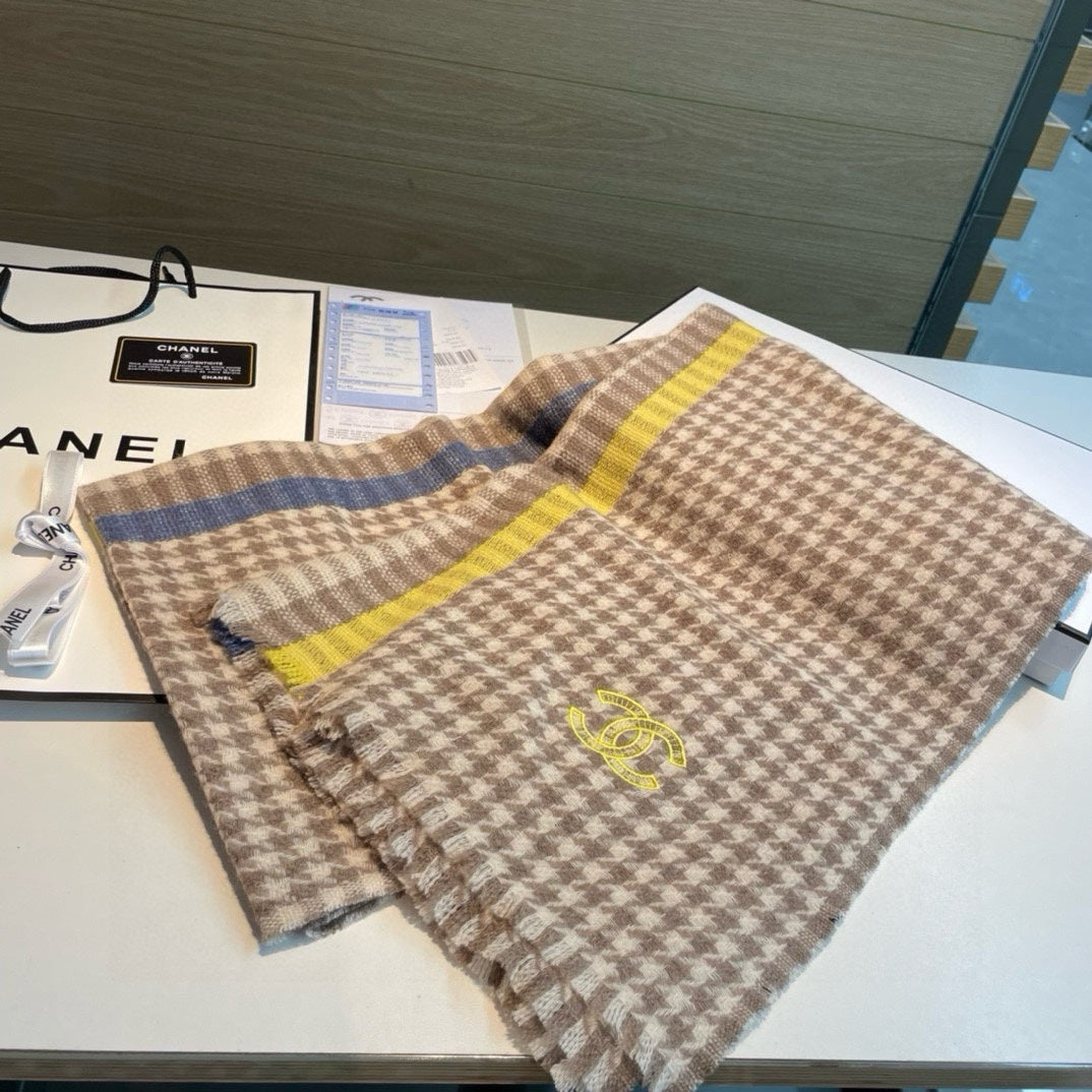 CC Scarf 190 CM In Brown White Mix Yellow Serrated Shape Cashmere 387911