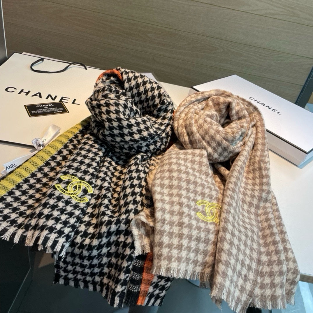 CC Scarf 190 CM In Brown White Mix Yellow Serrated Shape Cashmere 387911