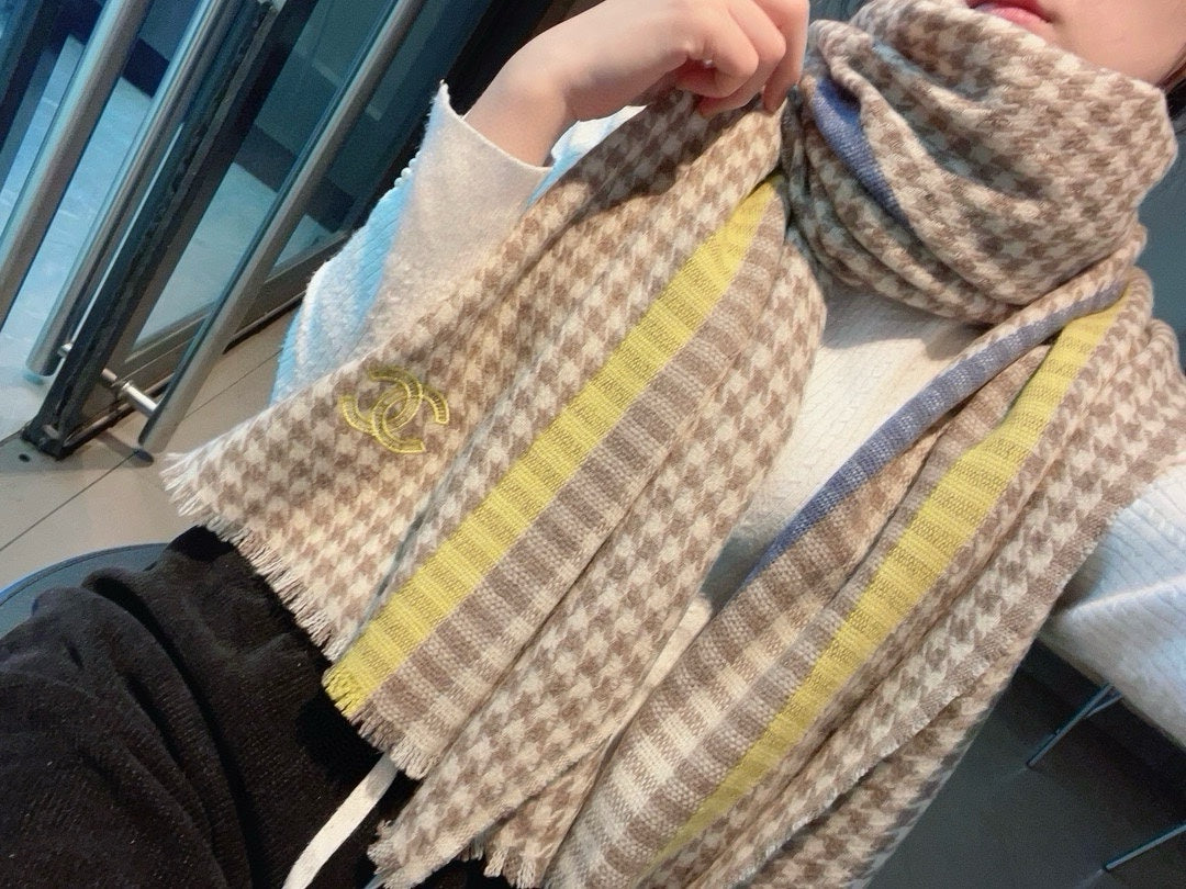 CC Scarf 190 CM In Brown White Mix Yellow Serrated Shape Cashmere 387911