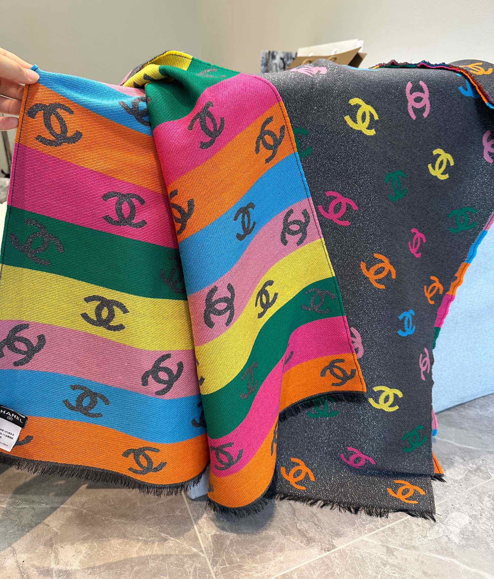CC Scarf 180 CM In Black Mix Rainbow Cashmere And Wool Mix Mulberry Silk 401988