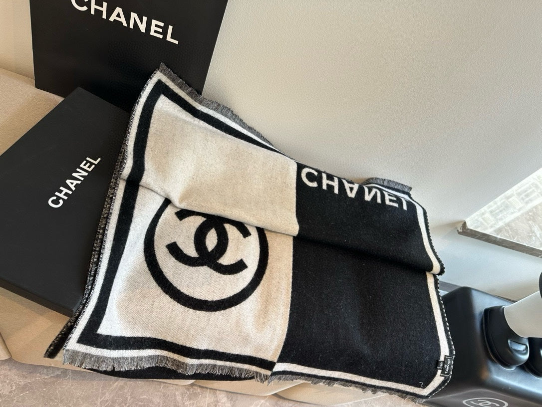 CC Scarf 190 CM In White Mix Black Cashmere And Wool 401998