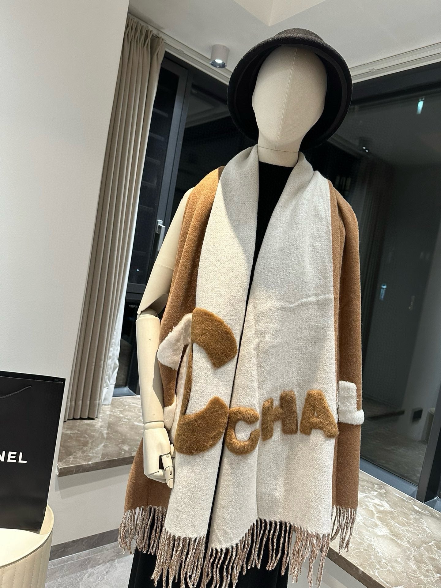CC Scarf 200 CM In Brown Mix White Fleece Wool  405154