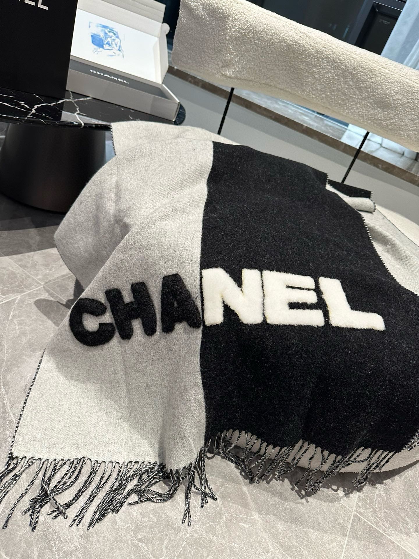 CC Scarf 200 CM In Black Mix White Fleece Wool  405155
