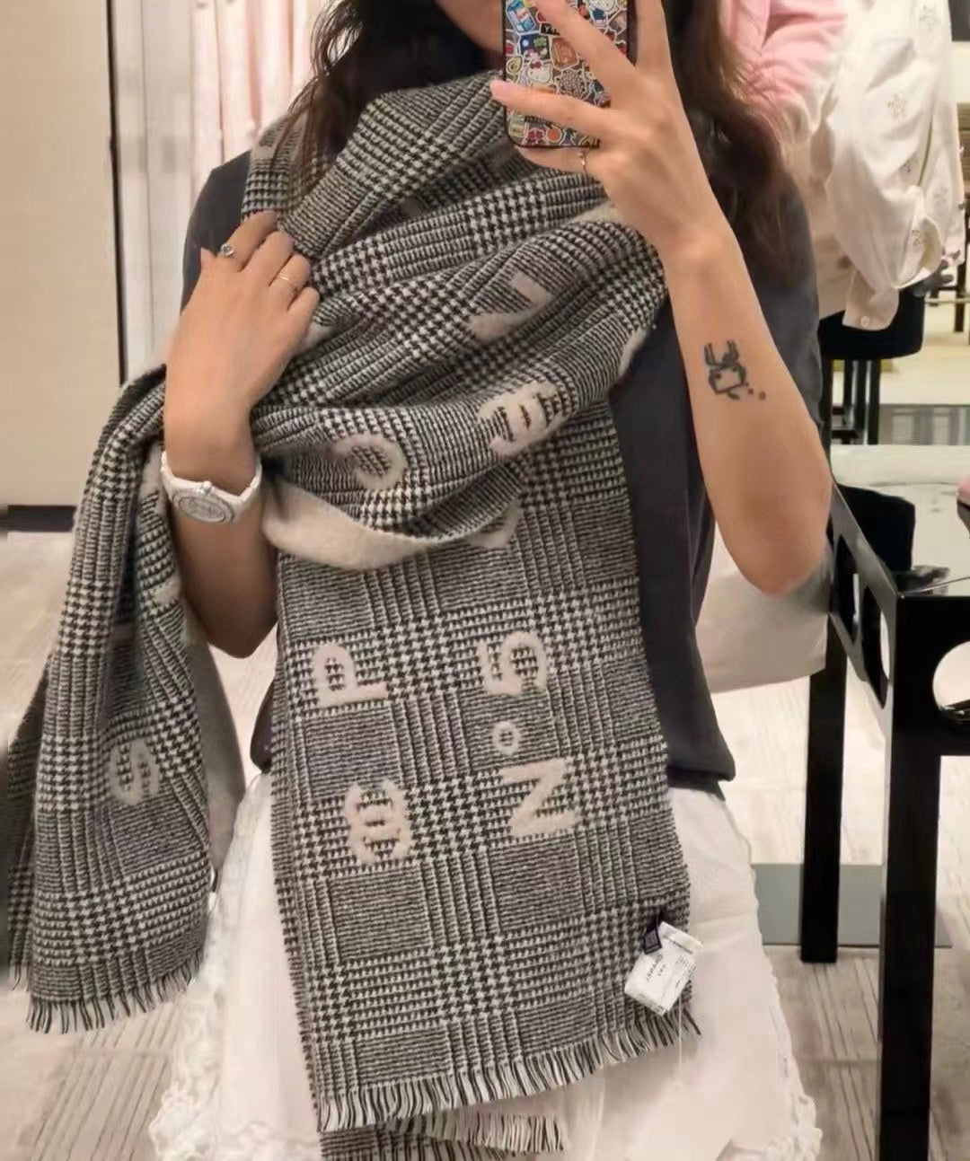 CC Scarf 194.4 CM In White Mix Black Cashmere 421437