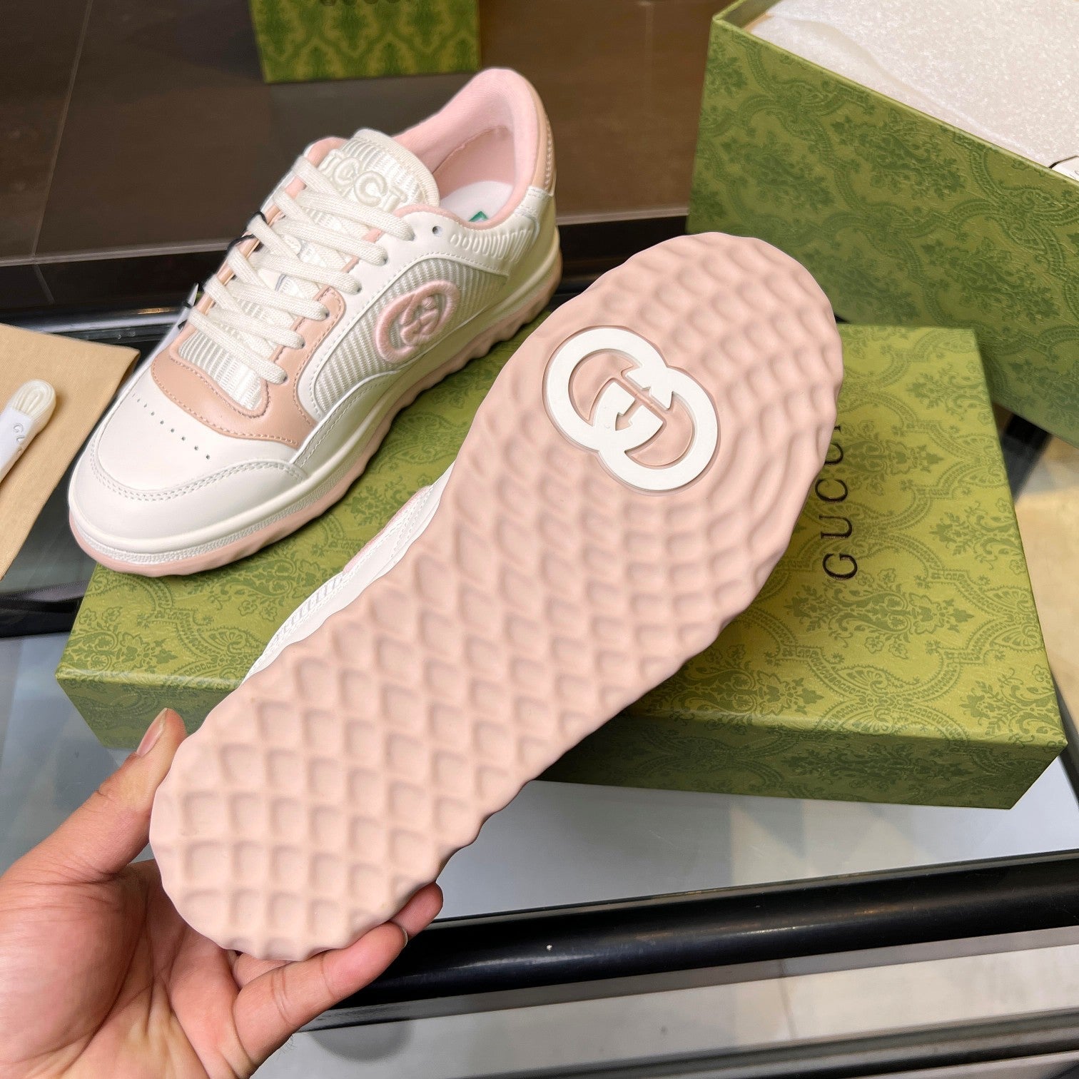 GG Men's MAC80 Sneaker White Pink Cowhide 523614