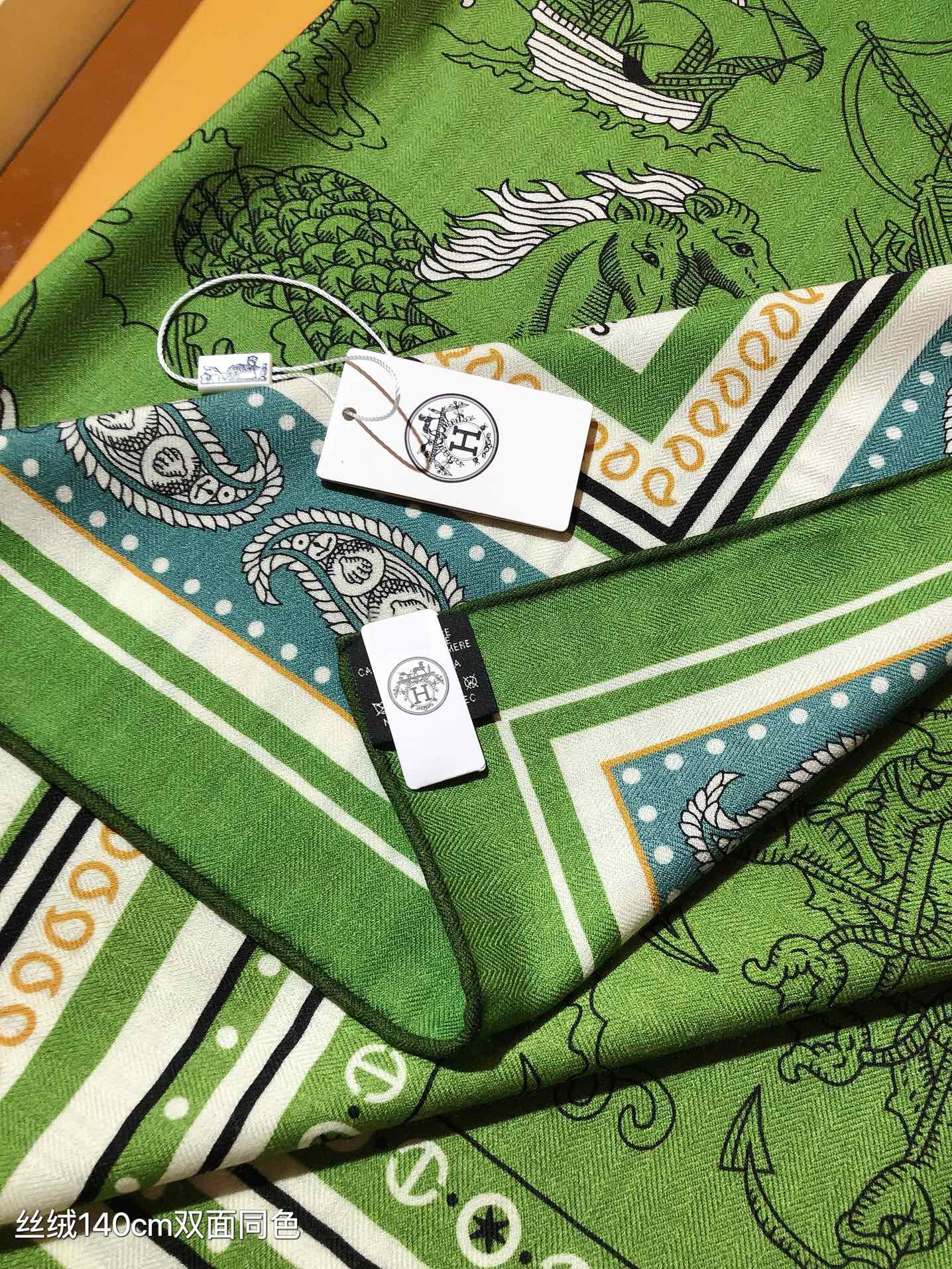 HM 26ss Amazon  Scarf 90 Green Colorful Twill Silk 126340