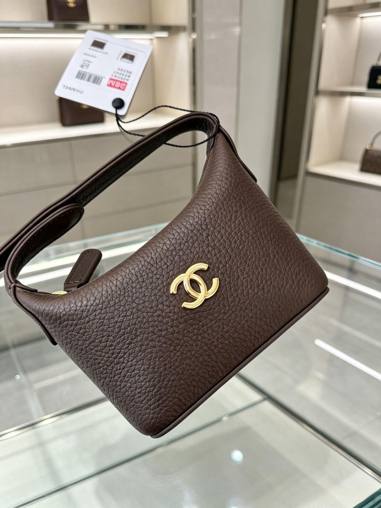 Chane 2026 Coco Beach Mini Bag 10cm Cowhide