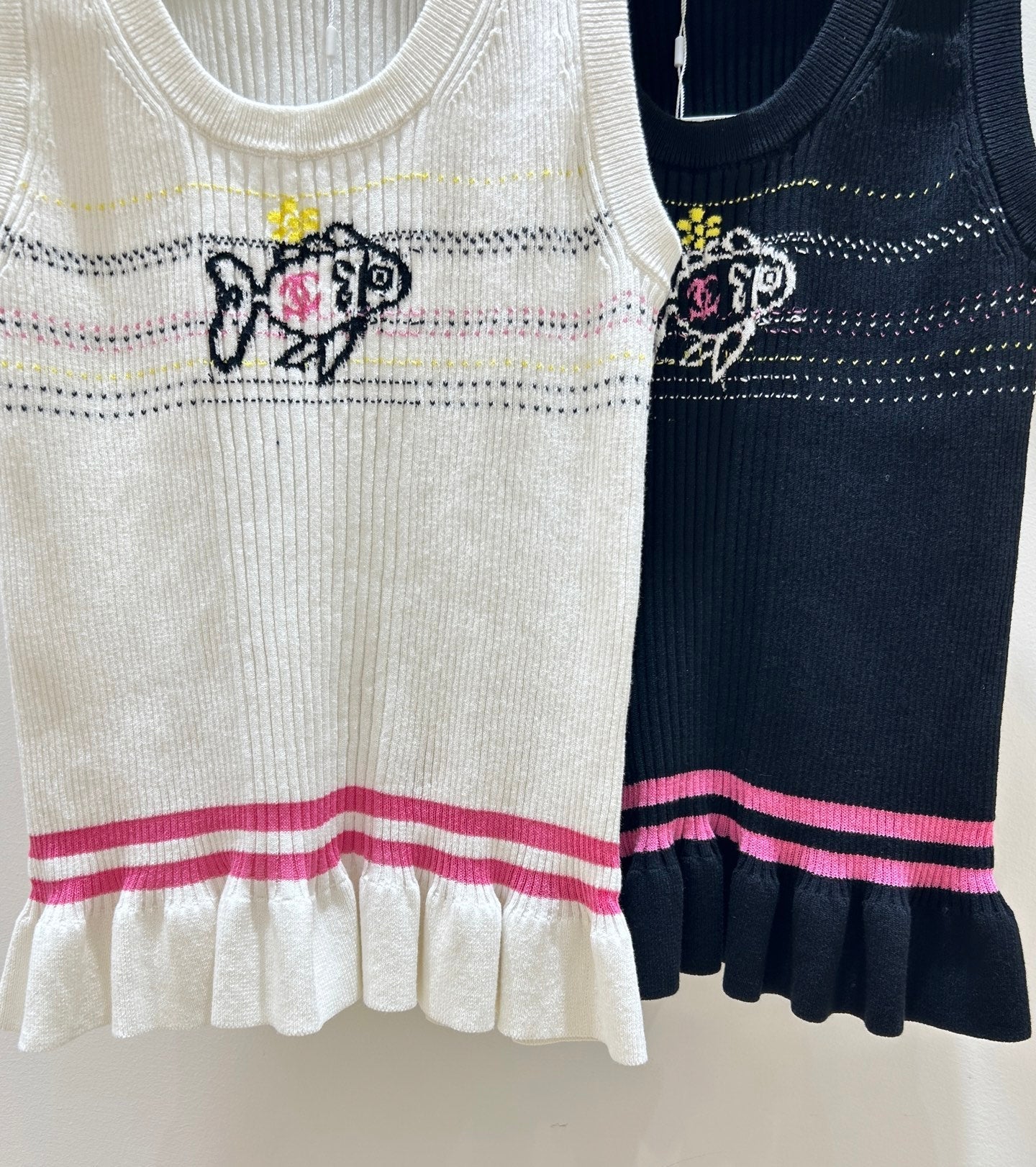 Chanel 2026 Embroidered Ruffled Knit Vest Cashmere 167238