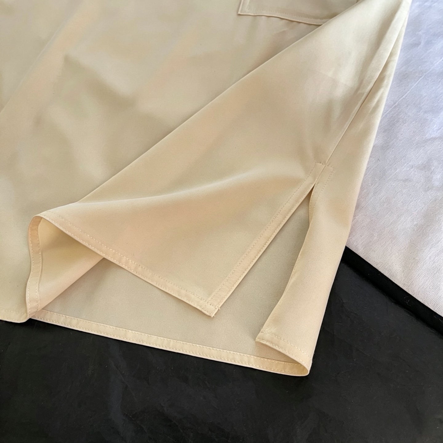 Chanel 2026 Color-Block Pocket Tank Top Light Yellow Soie Silk 300778